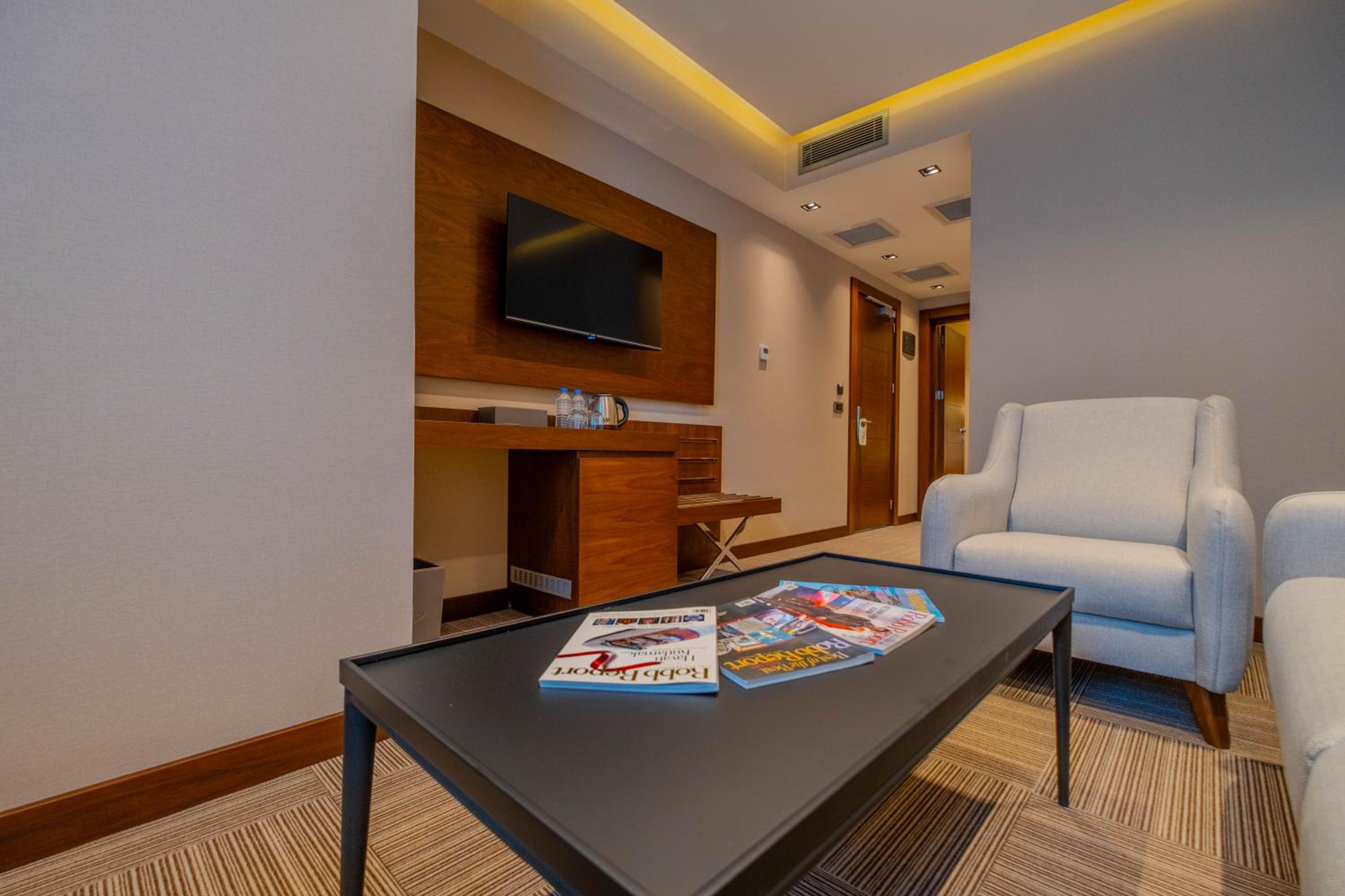 B'İSTANBUL OTEL - Image 40