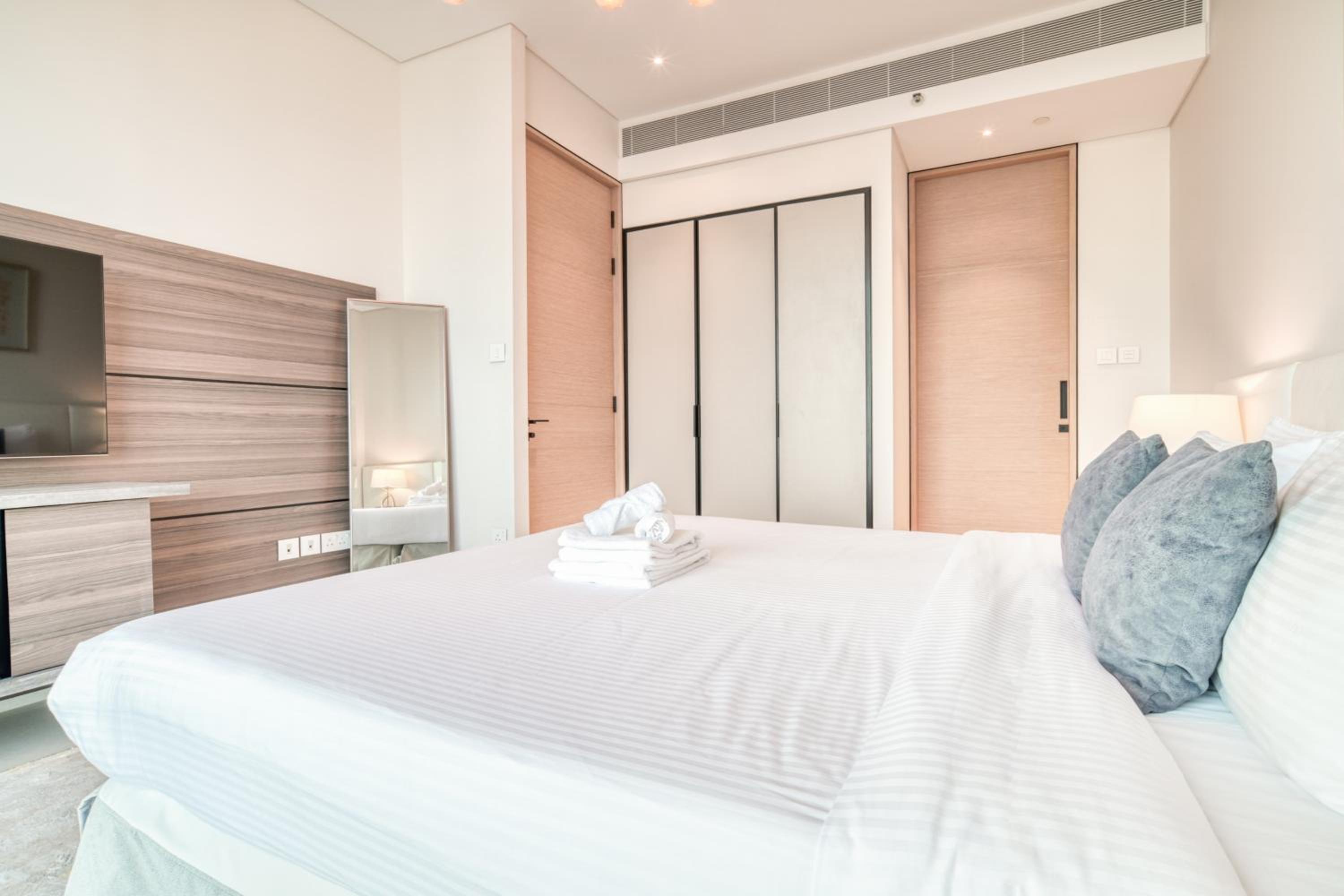 Address JBR Marina Views, Address Beach Resort Residence, Dubai Marina - Mint Stay