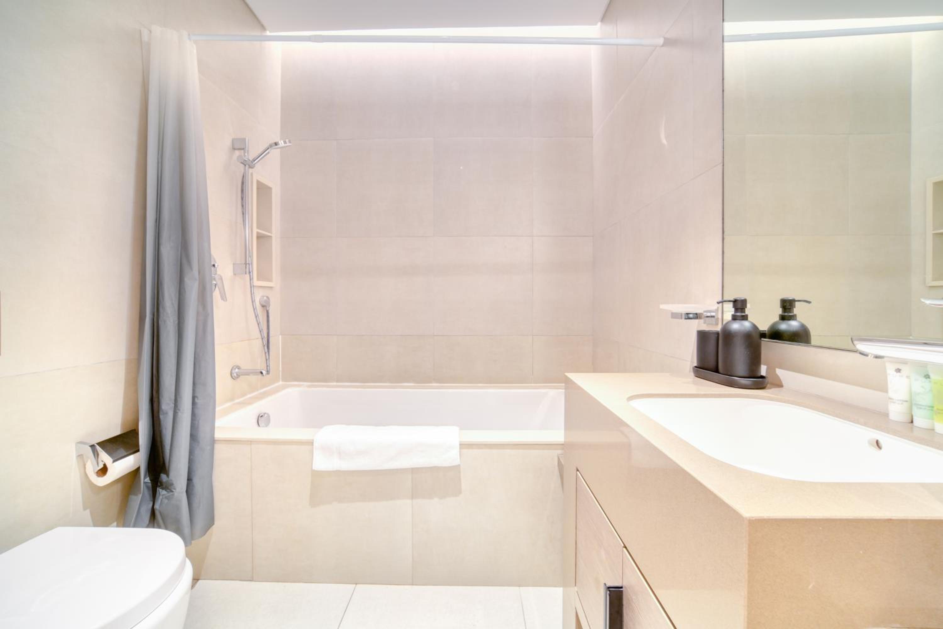 Address JBR Marina Views, Address Beach Resort Residence, Dubai Marina - Mint Stay