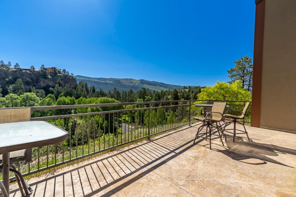 Remodeled Tamarron Lodge unit - Amazing views and 10 miles to Purgatory! view 4