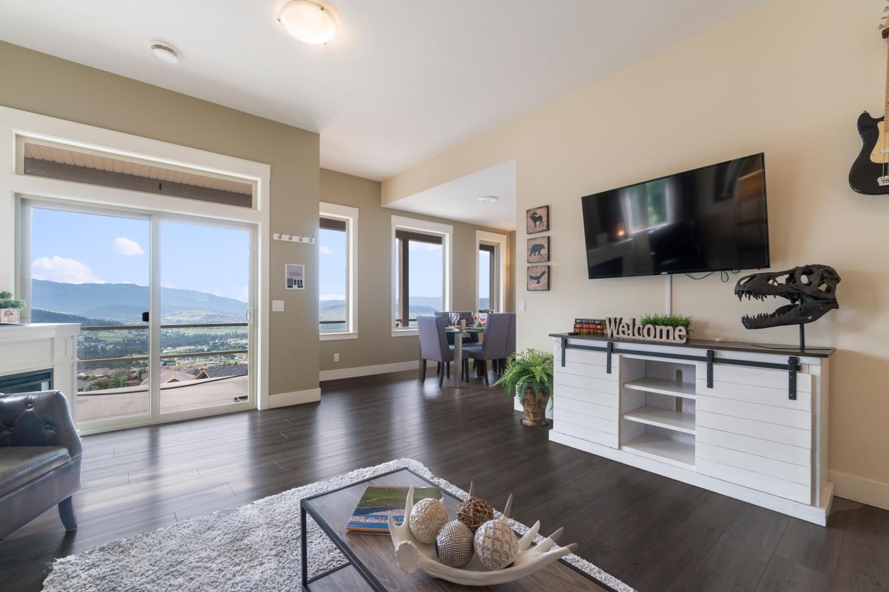 Stunning 5 bed house on Silver Star mountain