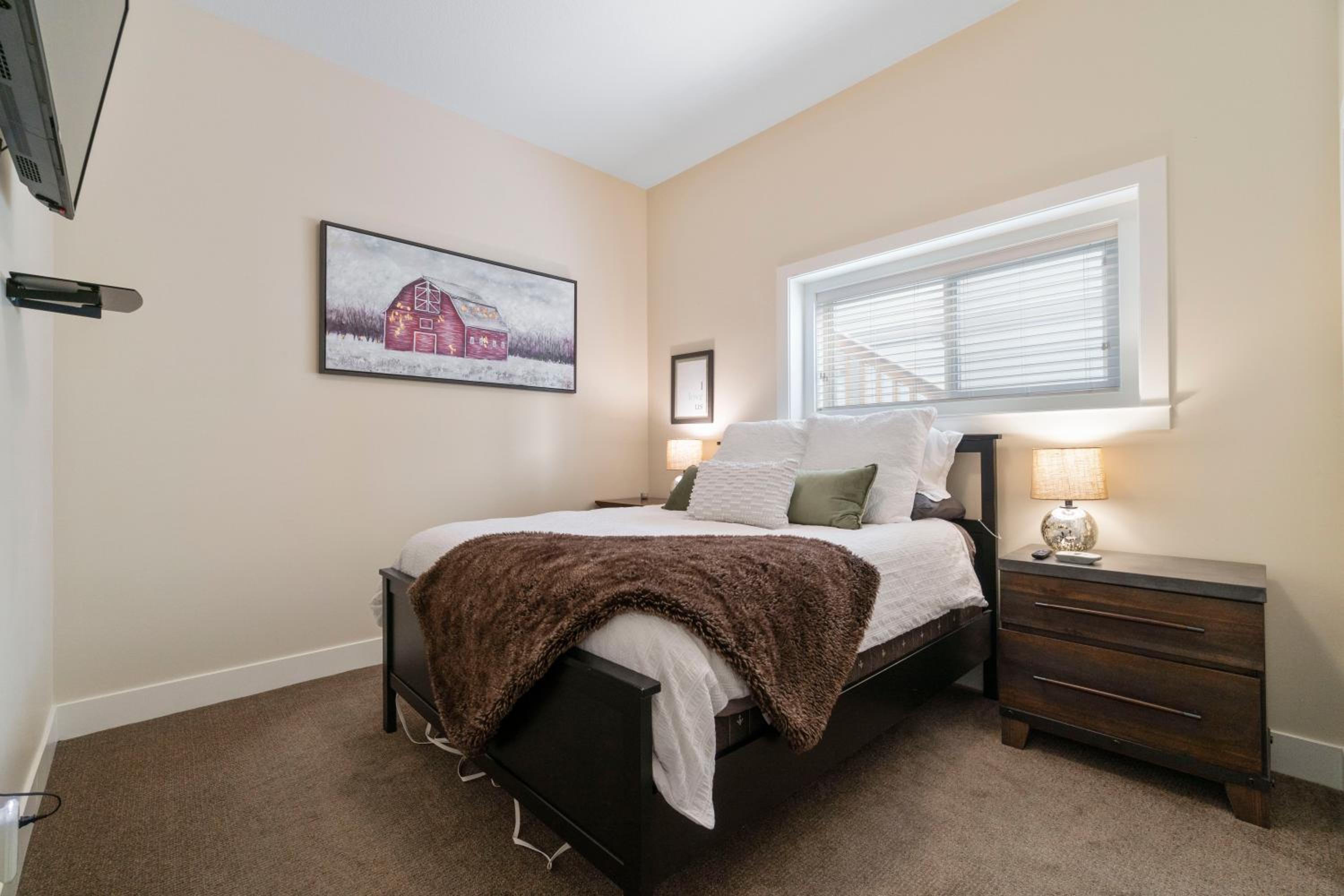 Stunning 5 bed house on Silver Star mountain