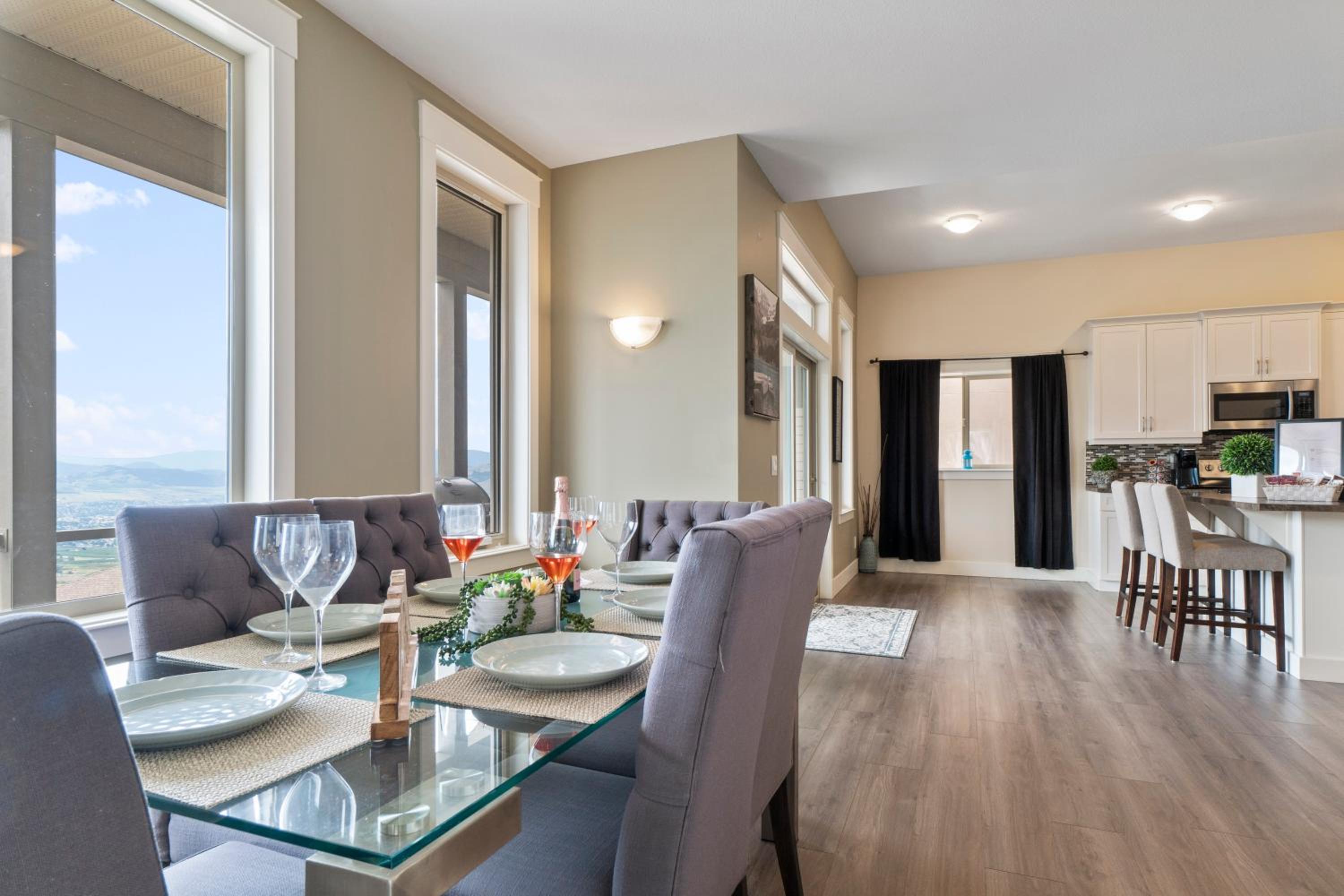 Stunning 5 bed house on Silver Star mountain