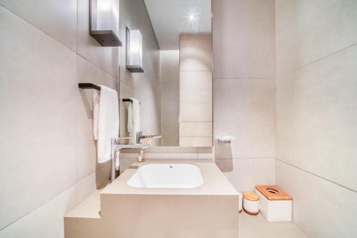 Address JBR Sea View, Jumeirah Beach Residence, Dubai Marina - Mint Stay