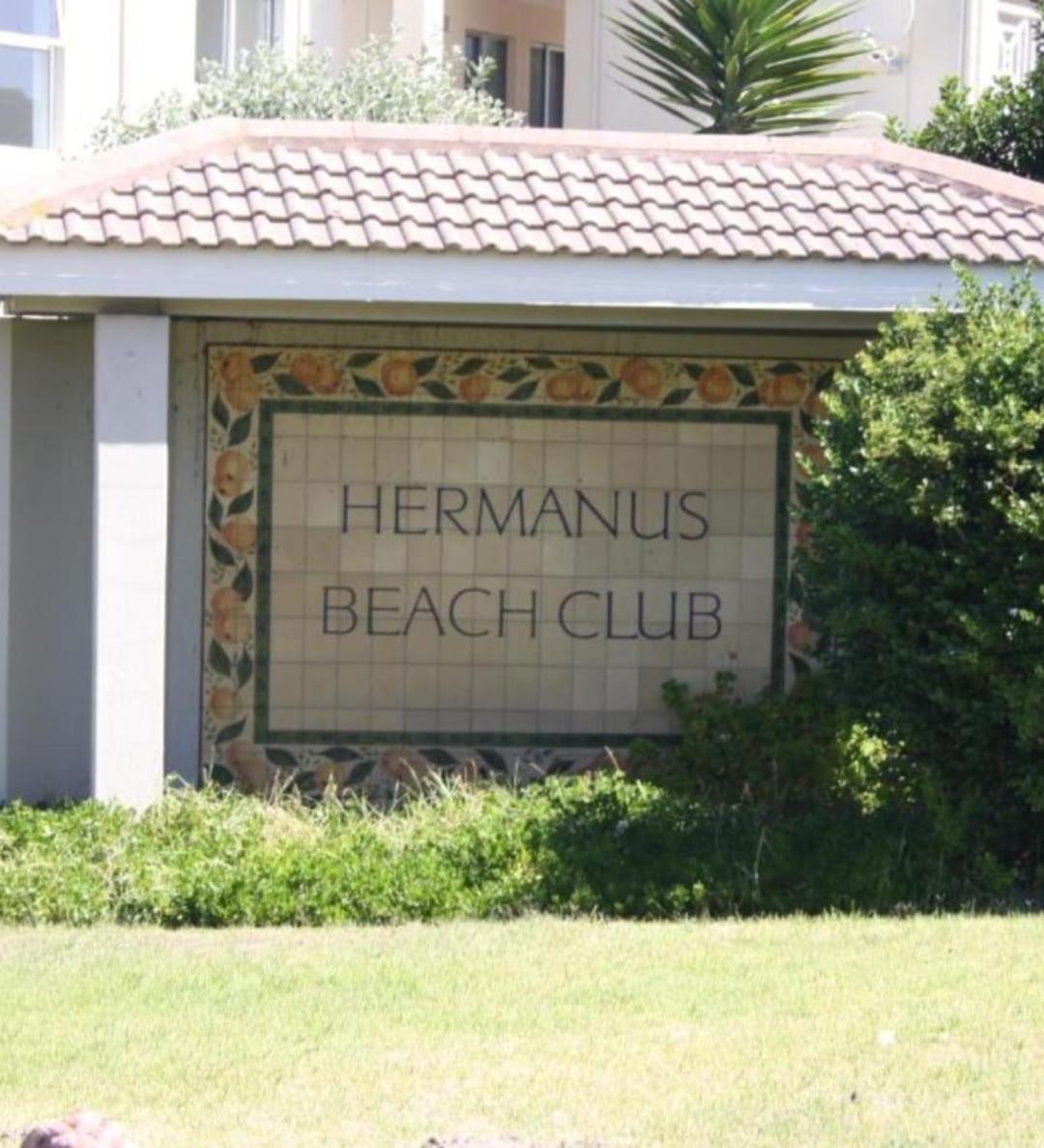 Ocean View for 6, Hermanus Beach Club view 3