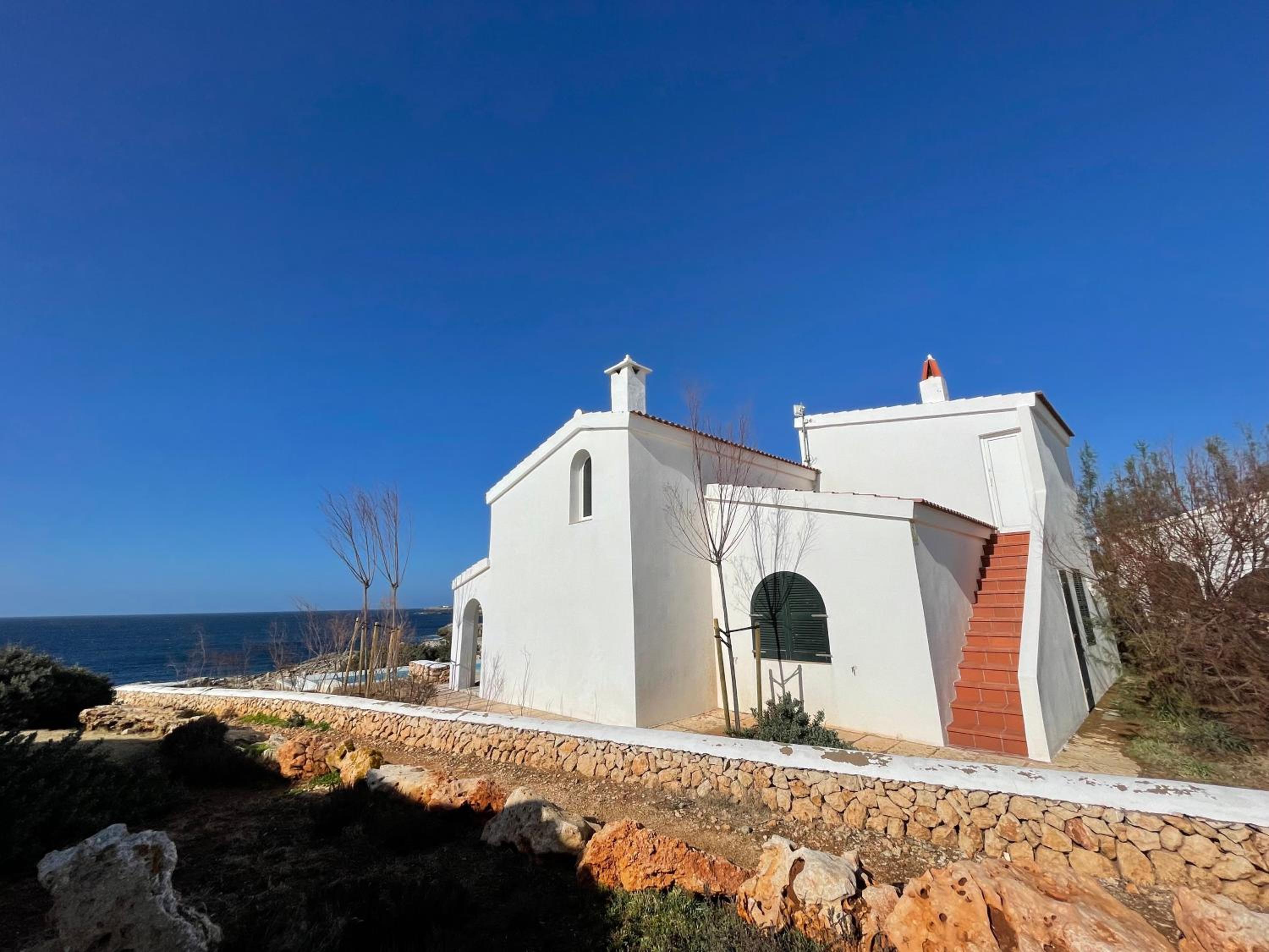 Binisamar Infinity Pool over the sea photo 2