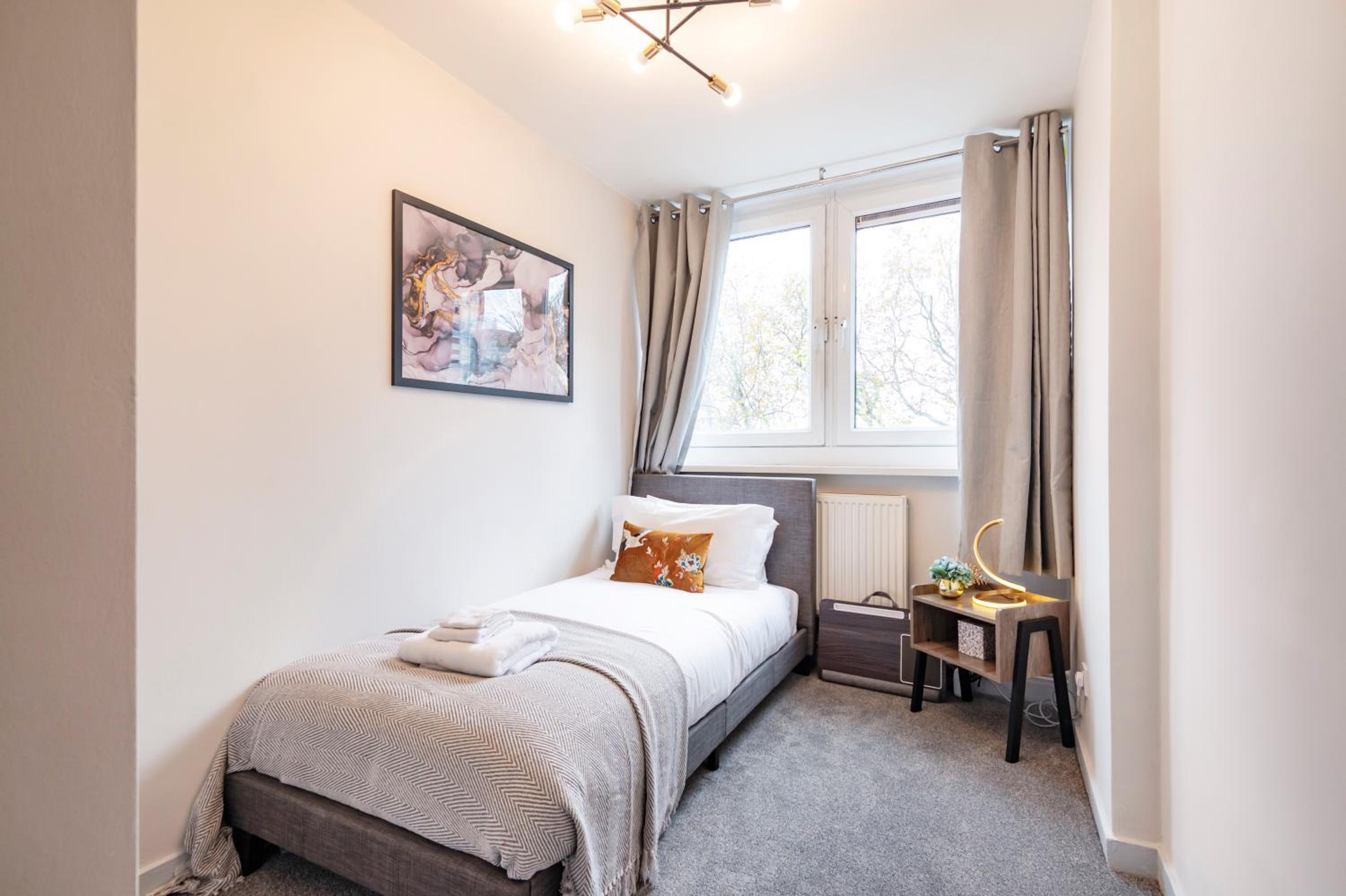 Lovely 4 bedroom flat in Wandsworth- London