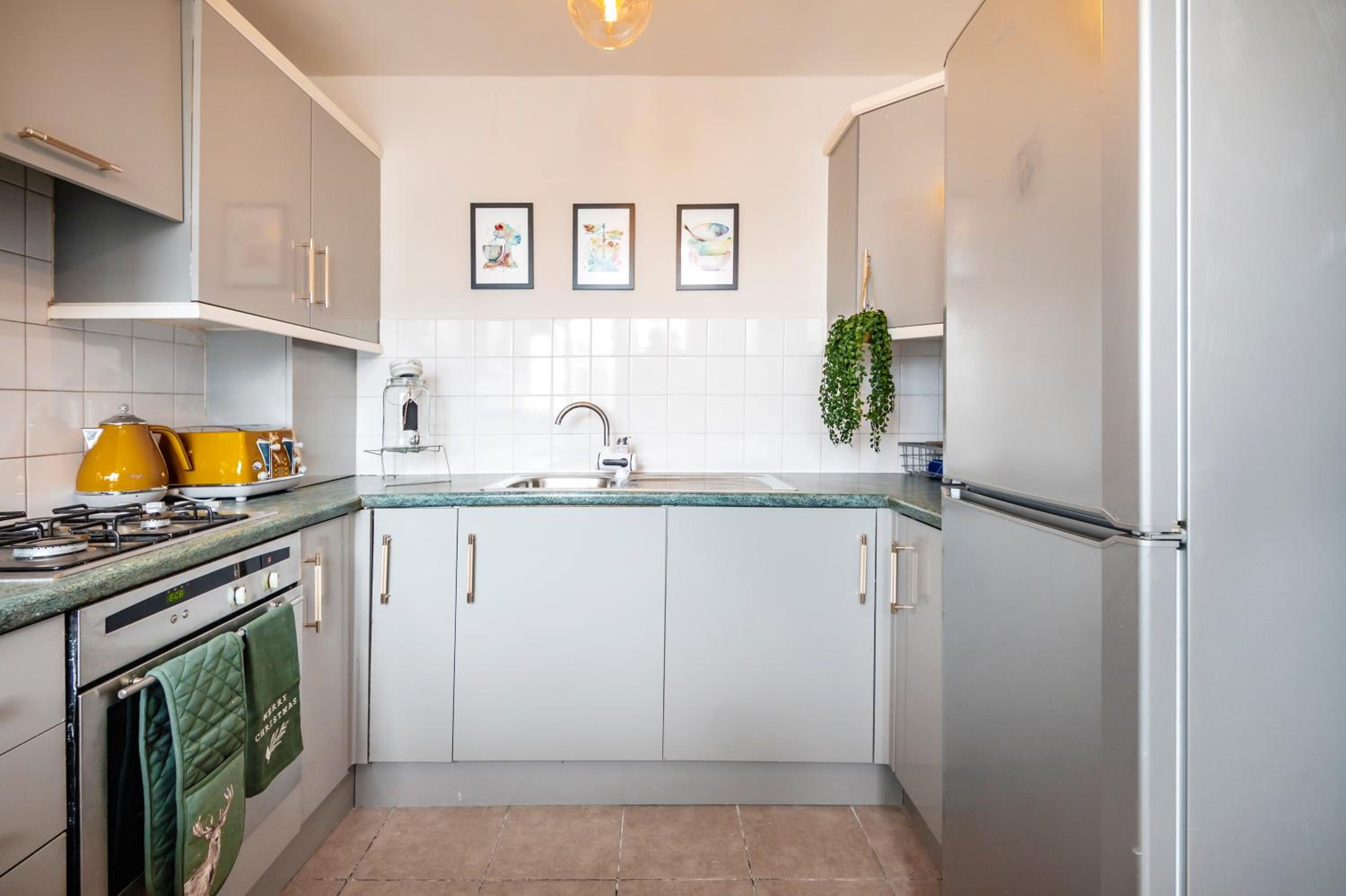Lovely 4 bedroom flat in Wandsworth- London