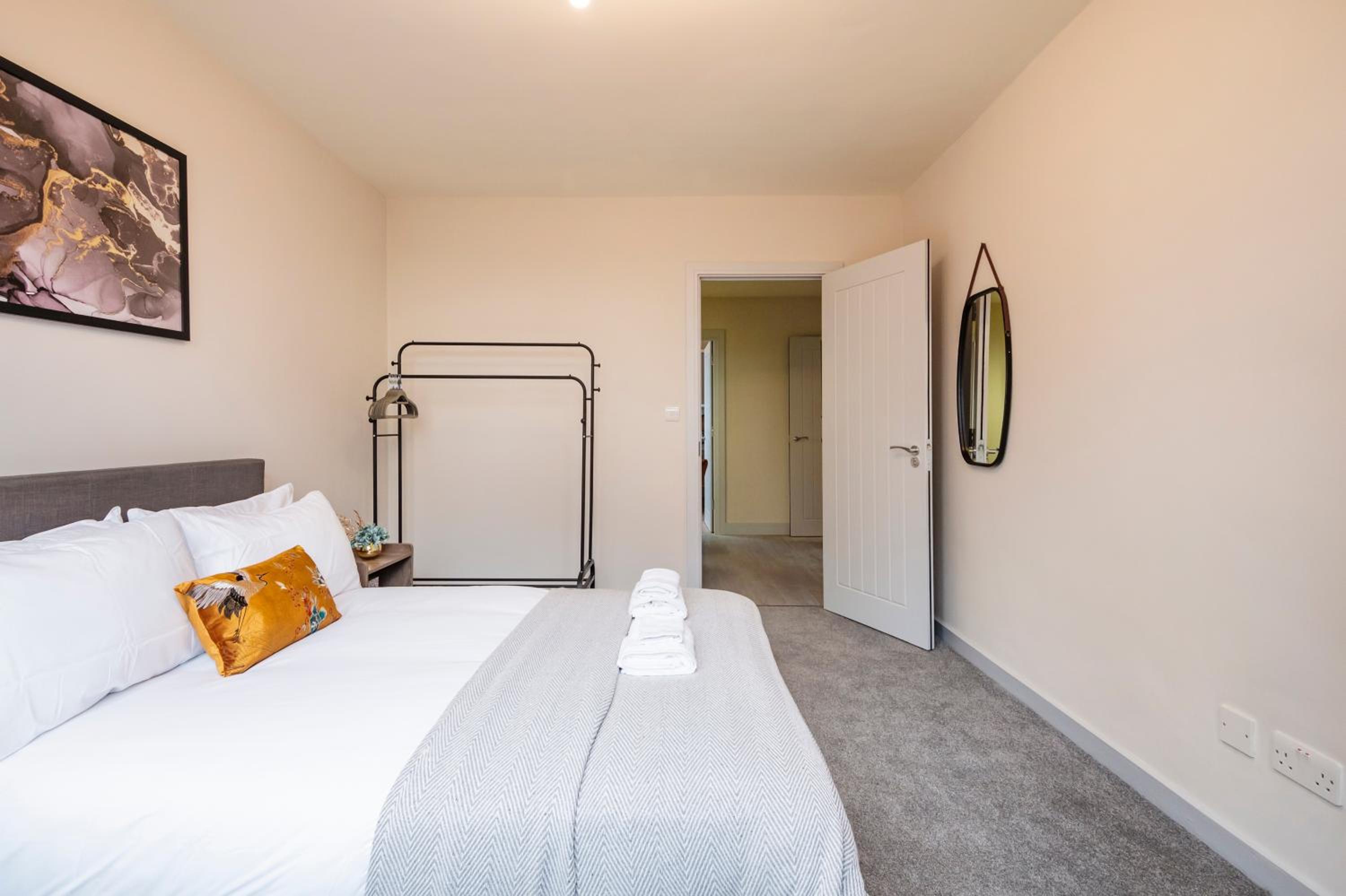 Lovely 4 bedroom flat in Wandsworth- London