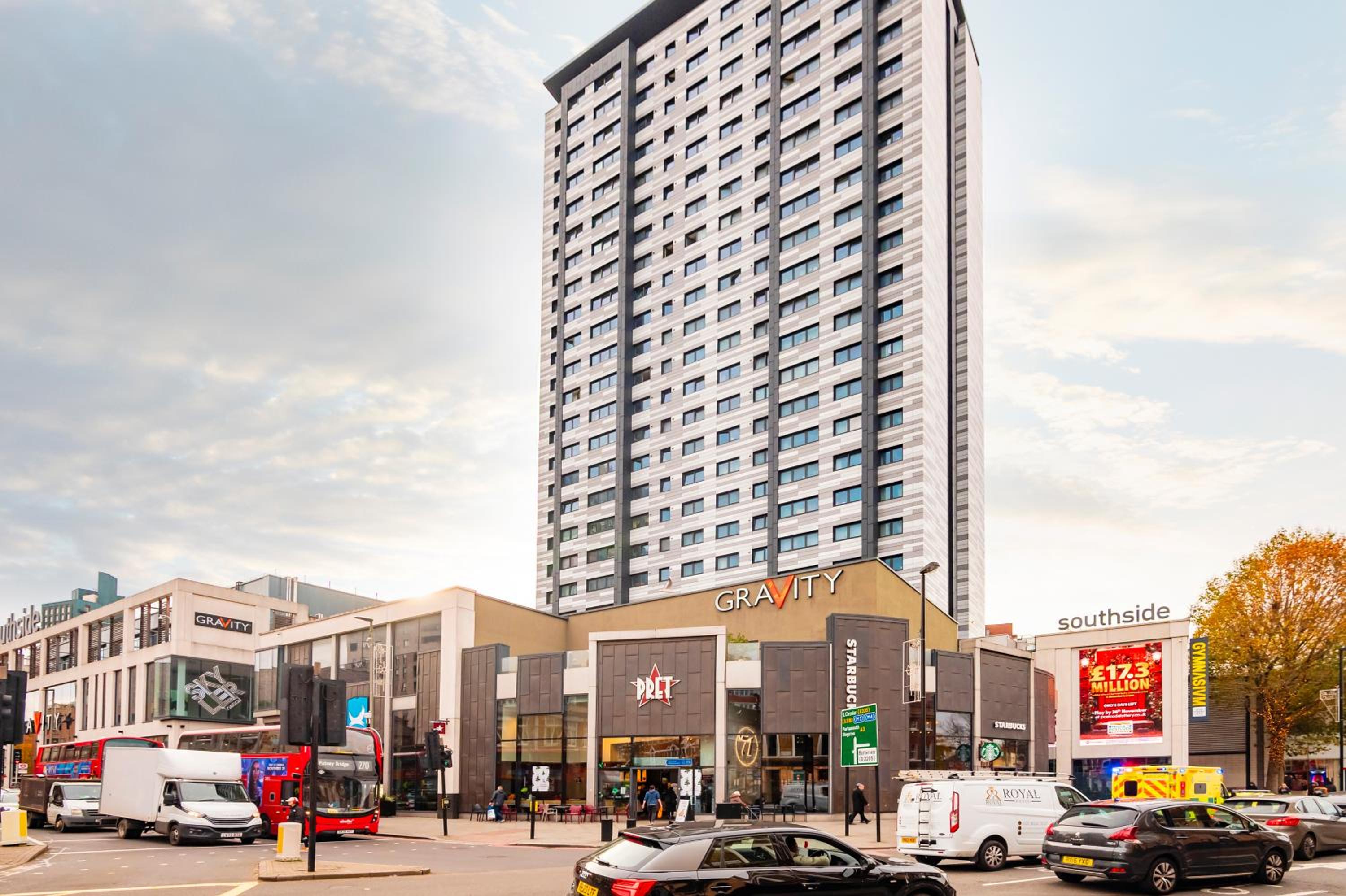 Lovely 4 bedroom flat in Wandsworth- London