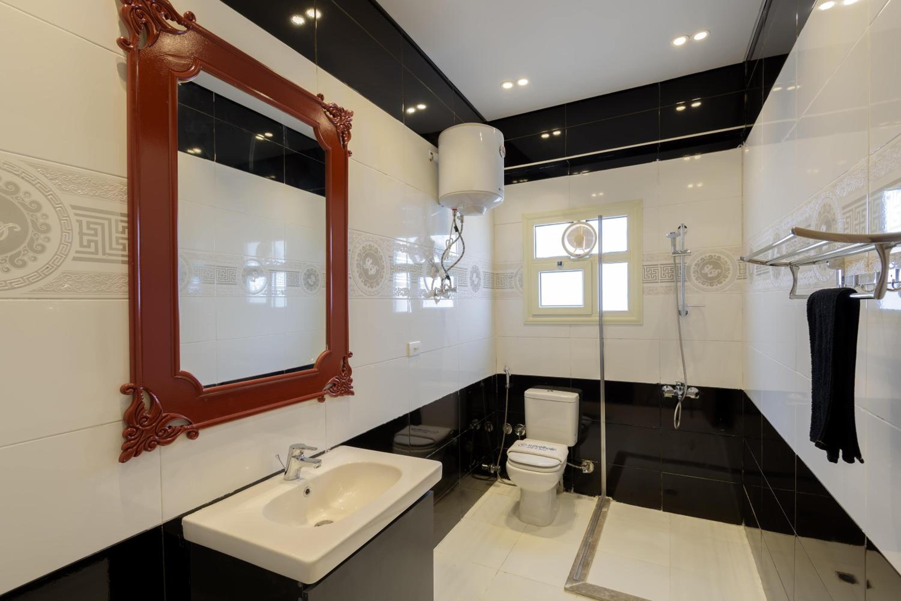 Travelholic 90 Residence