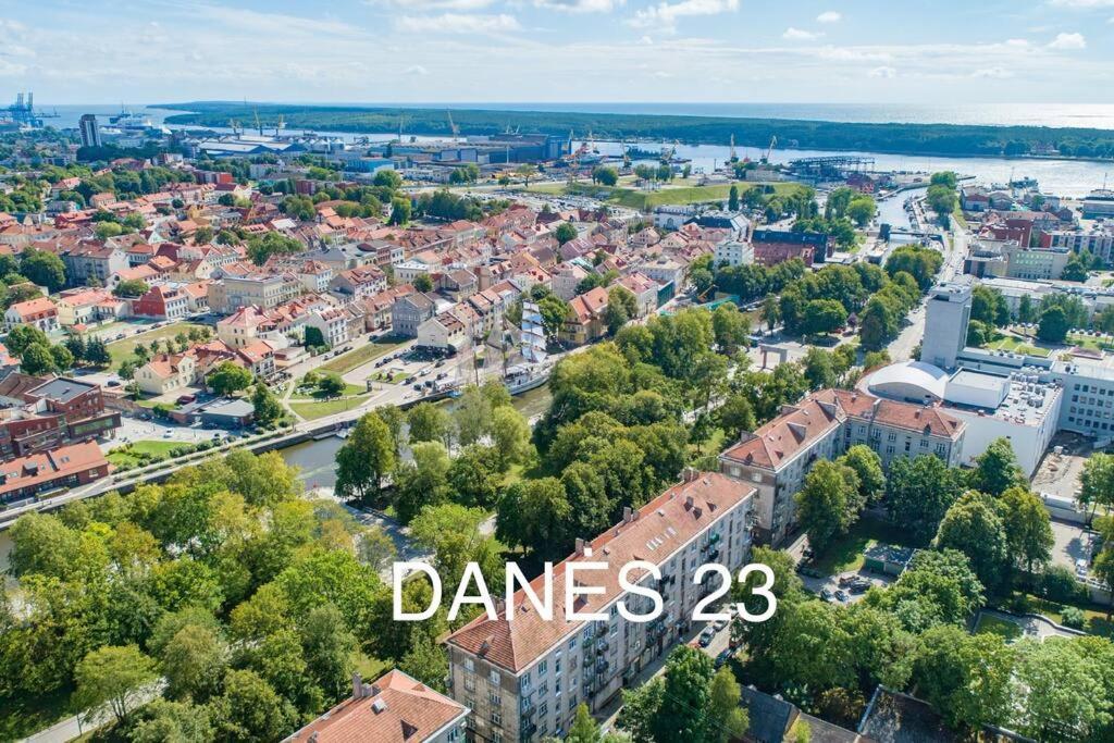Danės23 - CANDY studio, Self Check-in, Free Parking, Park and River View, Oldtown, A/C view 2