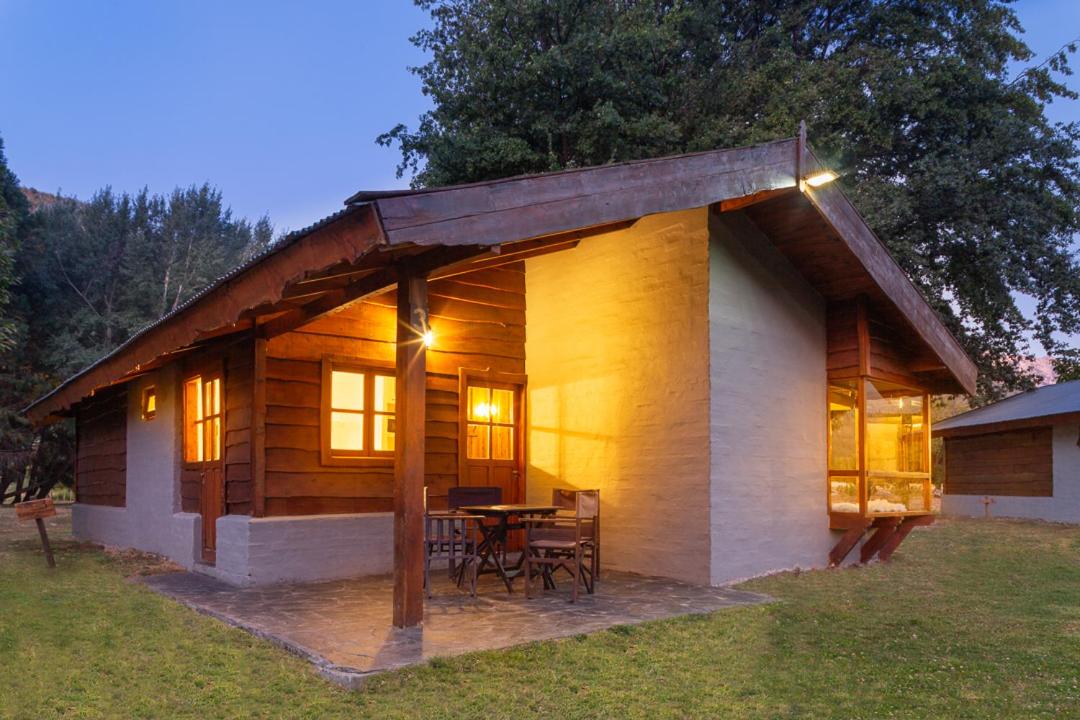 Cabañas y Hosteria Aldea Los Huemules