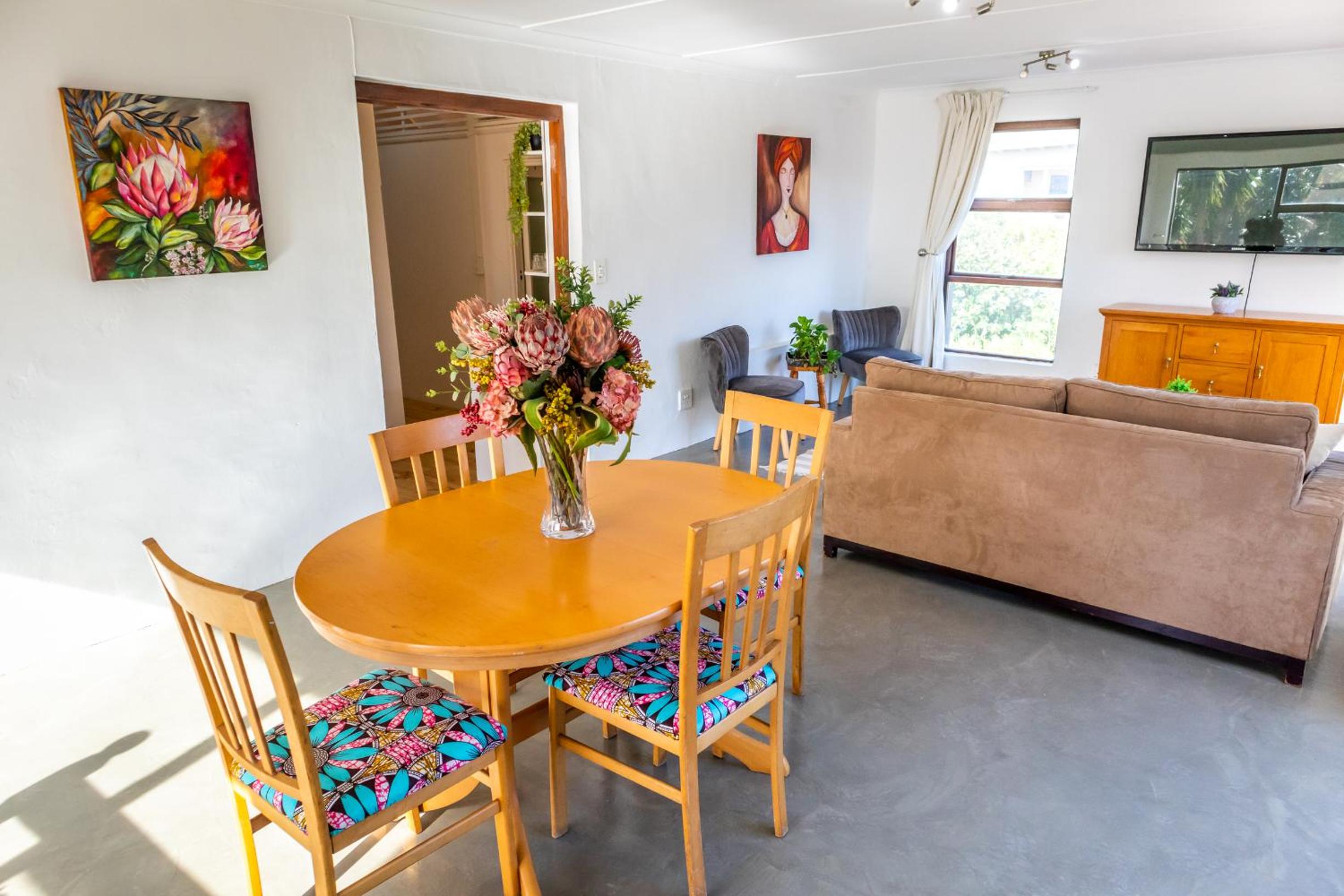 Pringle's Apartment 700m from the beach view 4
