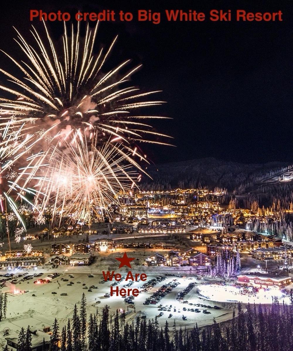 Front row for fireworks Brand new ski-in & out townhouse