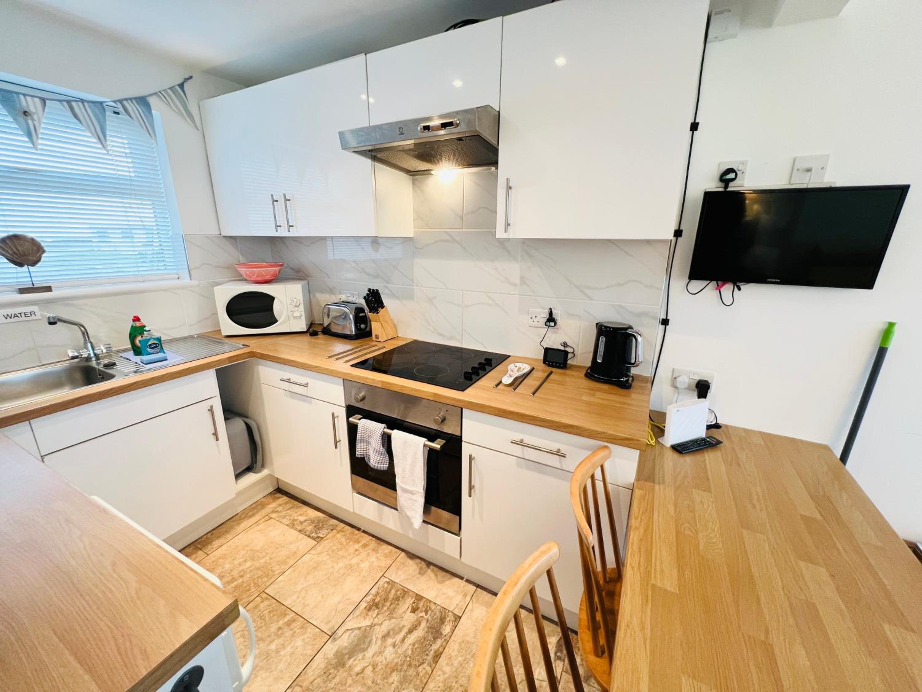 2 Bedroom Chalet SB109, Sandown Bay, Isle of Wight view 3