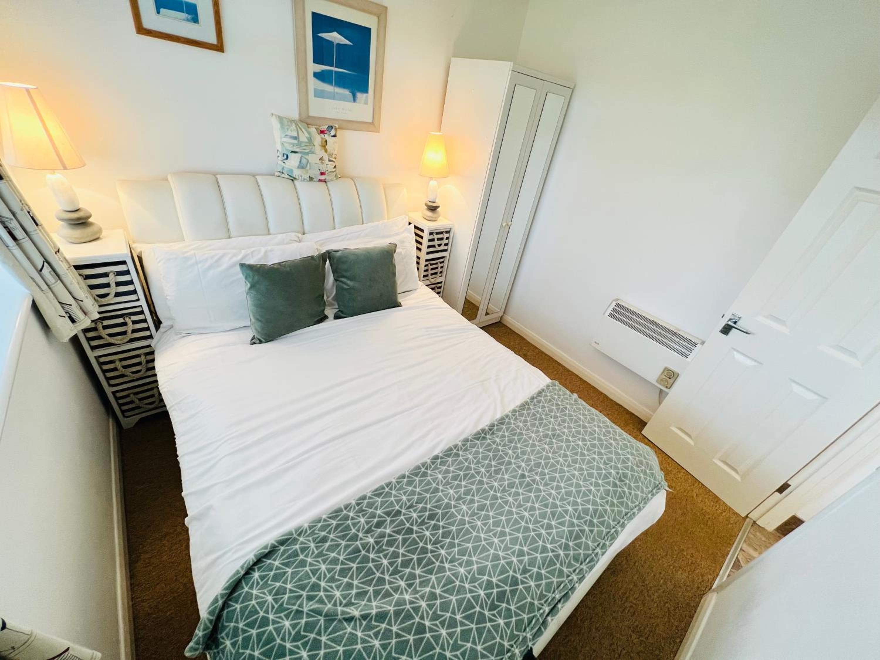 2 Bedroom Chalet SB109, Sandown Bay, Isle of Wight view 2