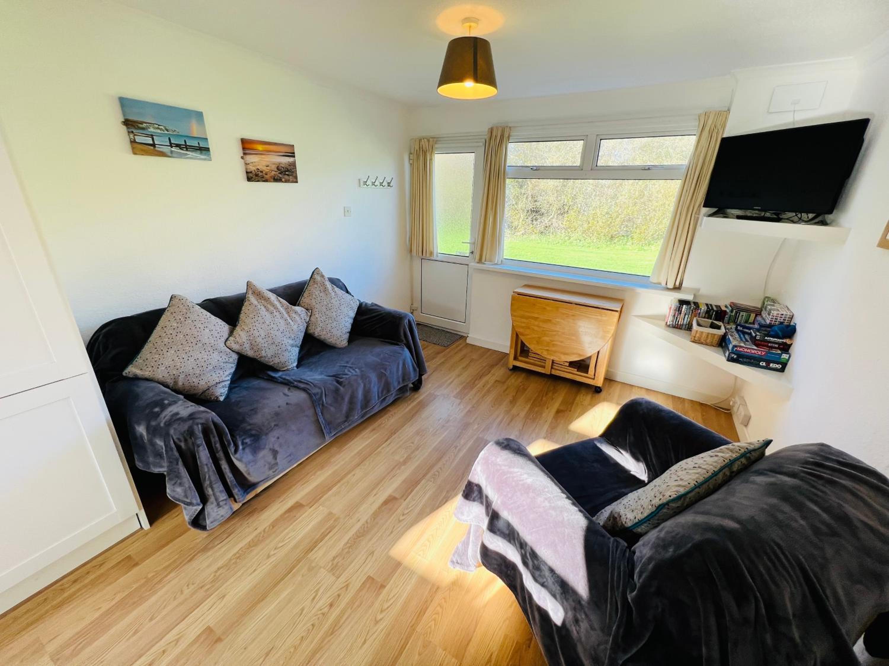2 Bedroom Chalet SB177 Sandown Isle of Wight view 2