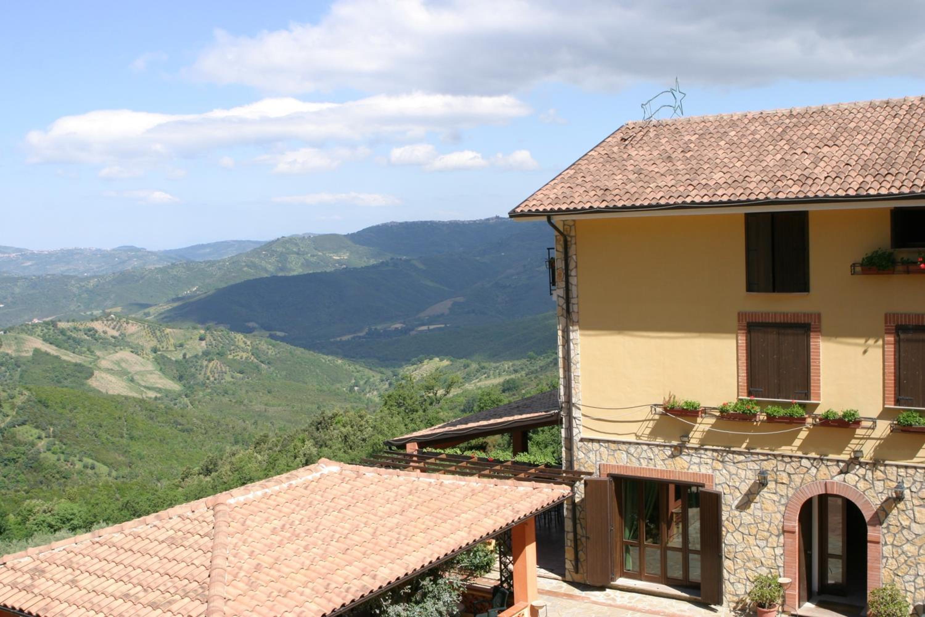 Azienda Agrituristica Salella