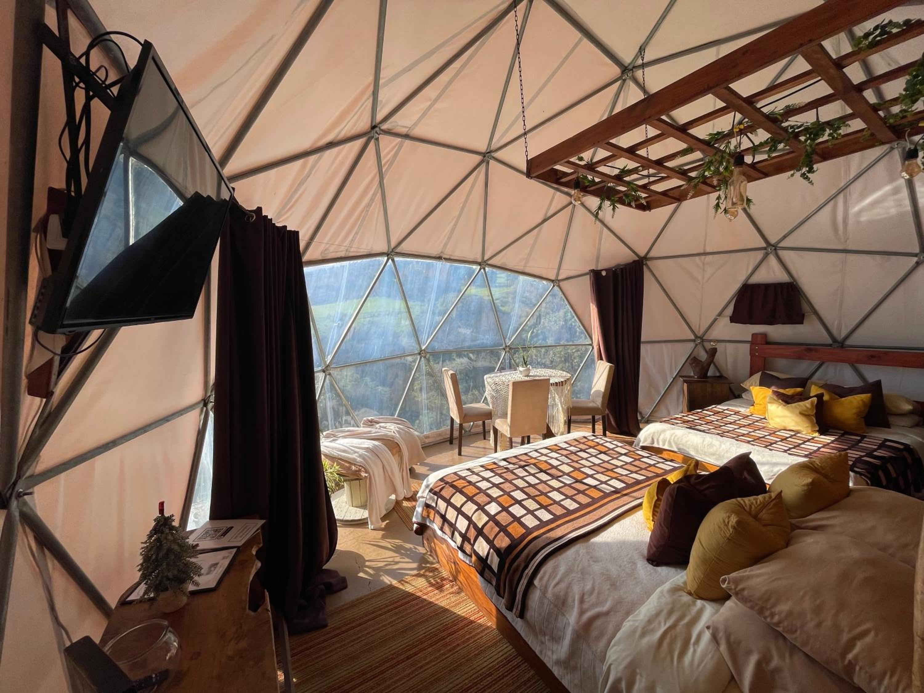 Poas Volcano Observatory Lodge & Glamping view 5