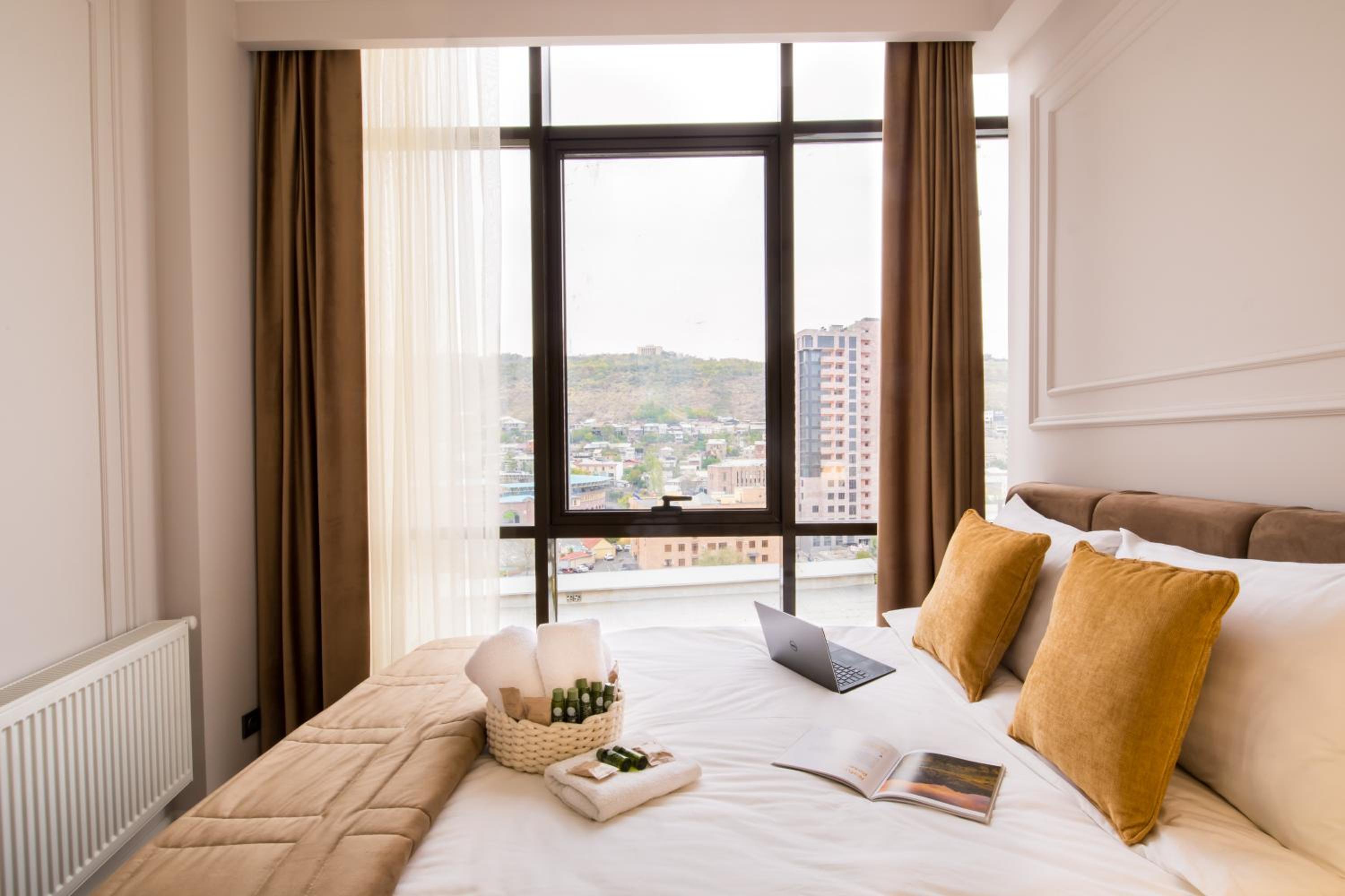 hotelise l Olivia Apartment