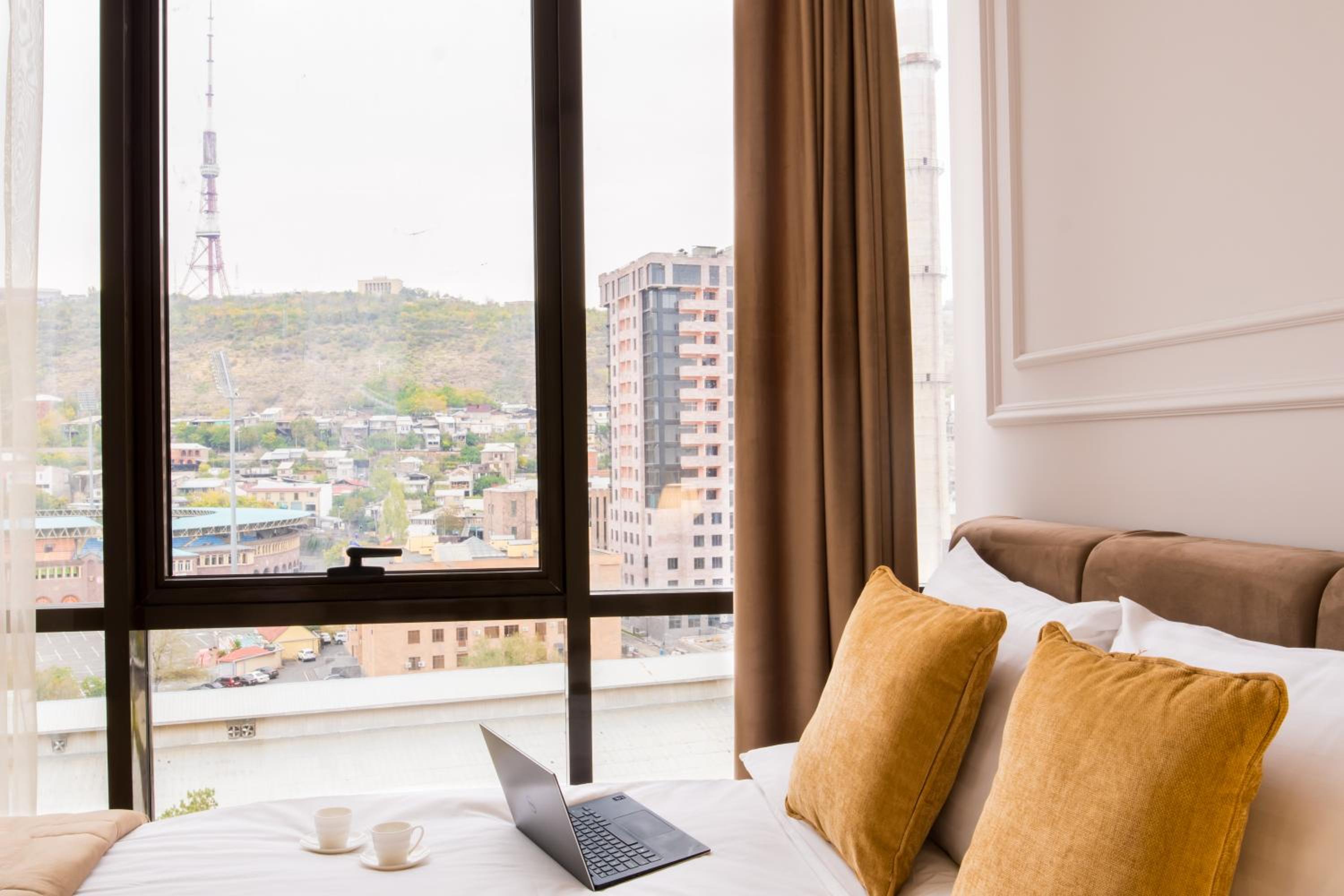 hotelise l Olivia Apartment