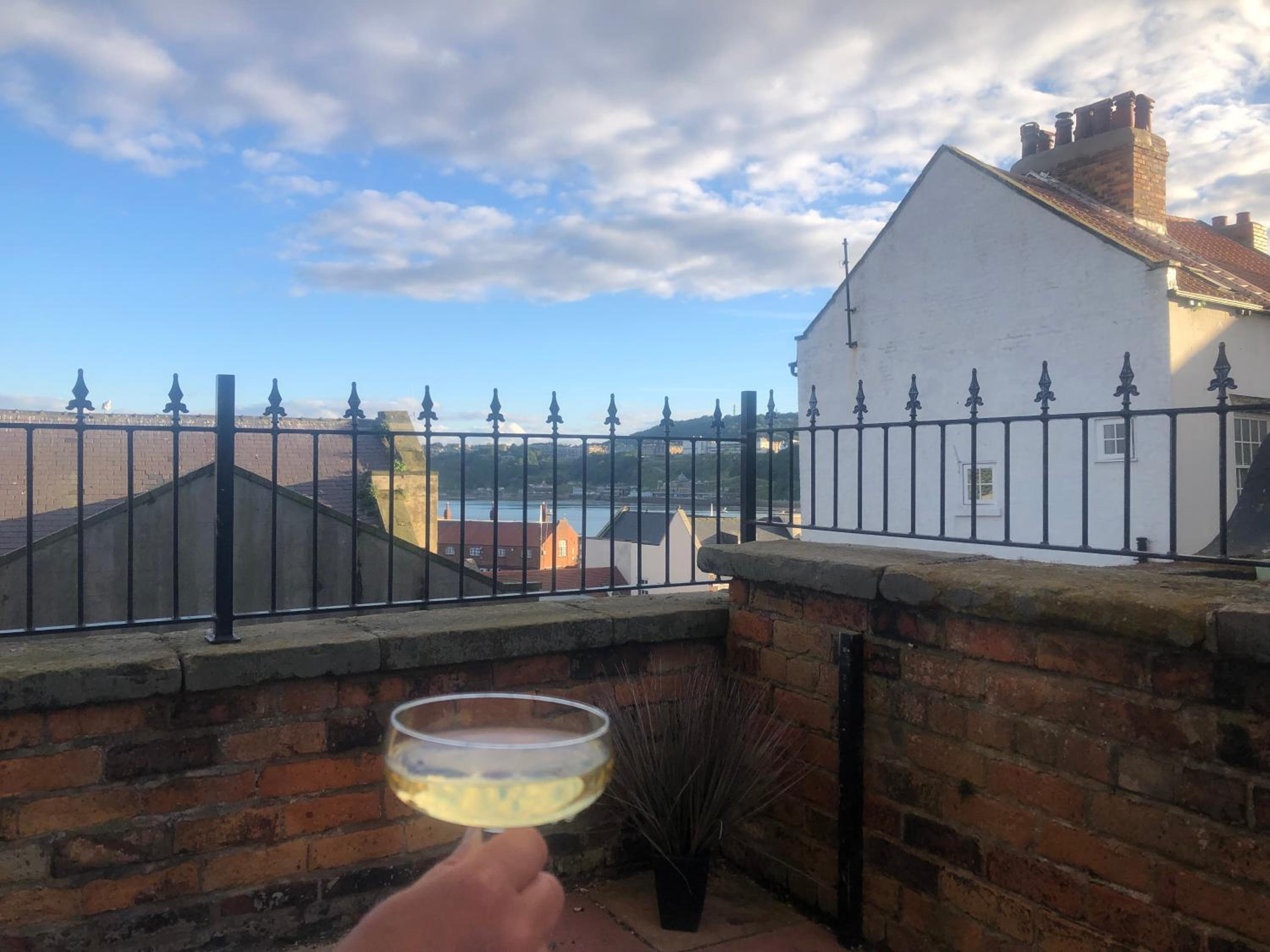 Kitson House - Sea Views, Terraces, 1 min walk to Seafront, 5 to Beach, Free Street Parking, Old Town view 3
