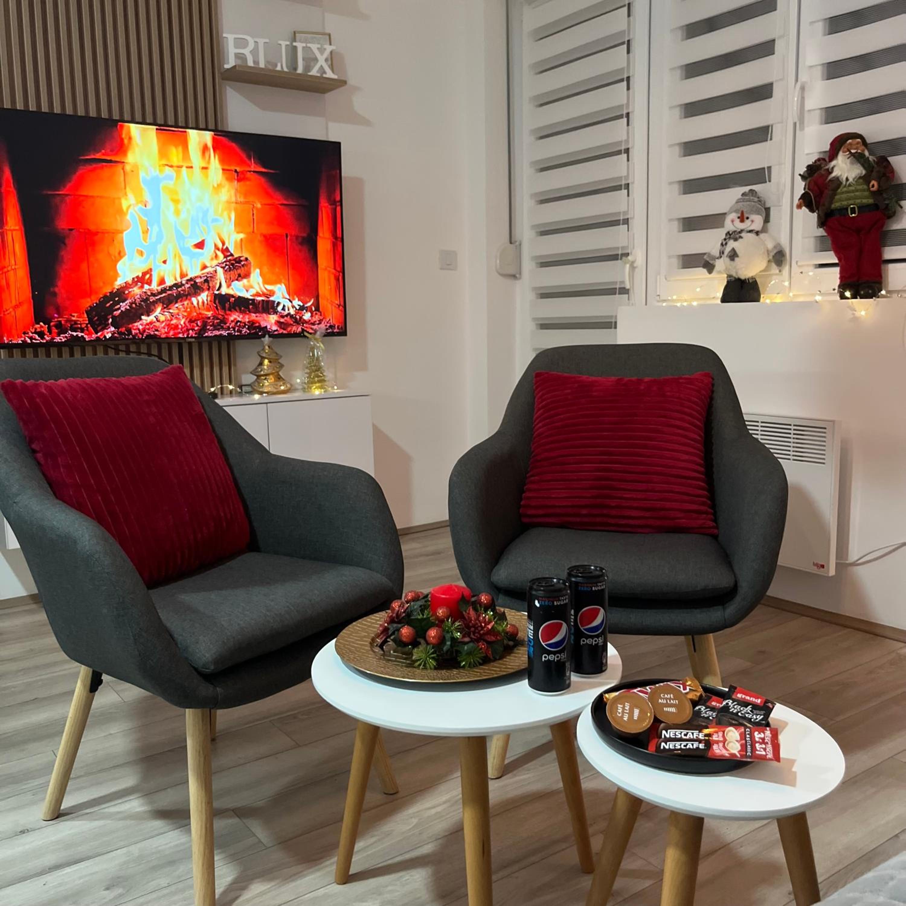 R Lux Apartman Jagodina Akva Park view 4