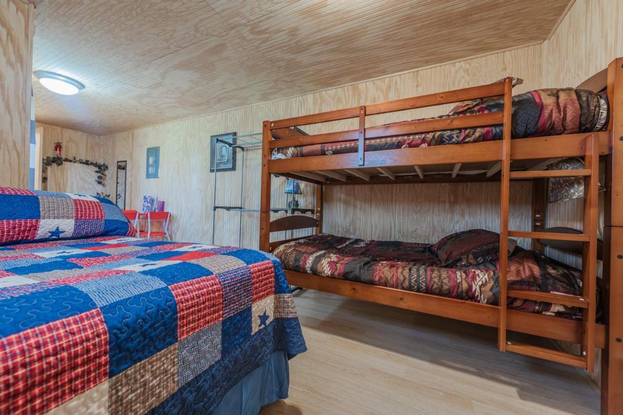 Tiny House at Buffalo River Lodge view 5