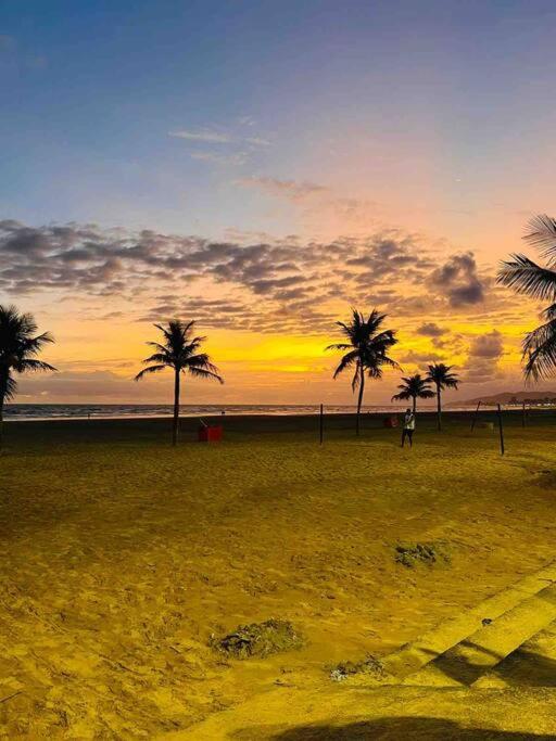 Fantastico Apto a poucos metros praia