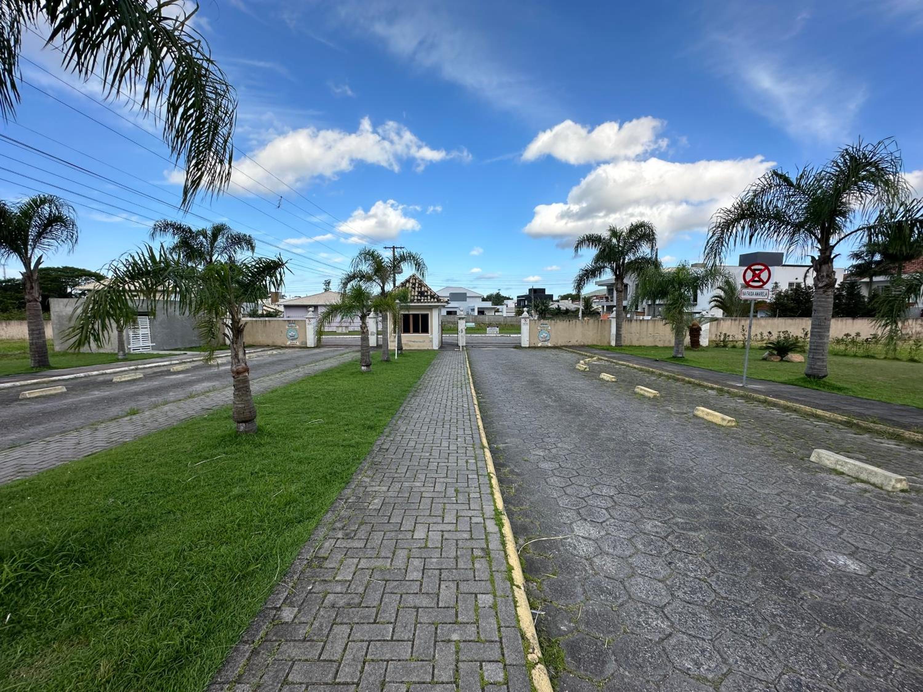 Casa Alto Padrão com piscina - Canasvieiras