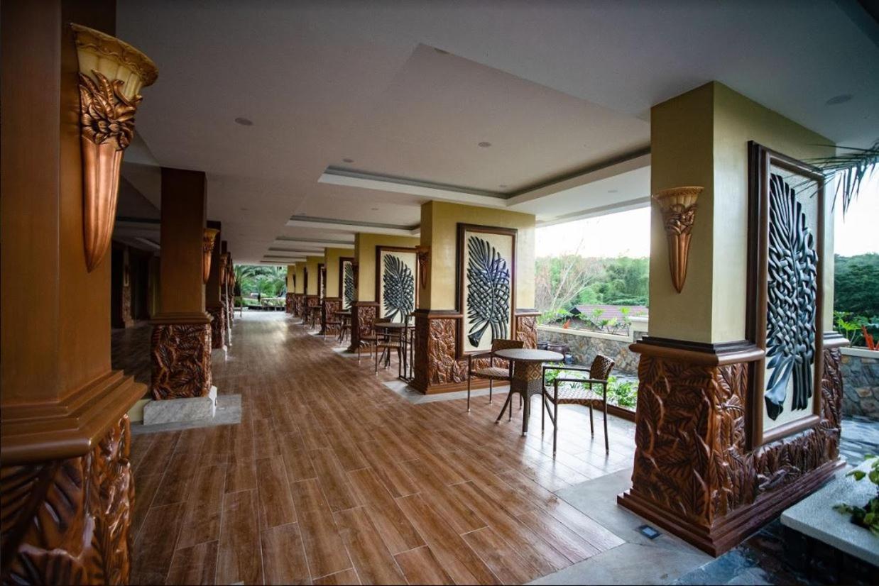 lobby & reception
