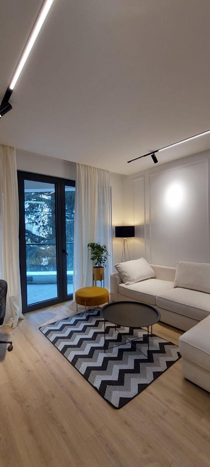 Luxury apartment Gardens