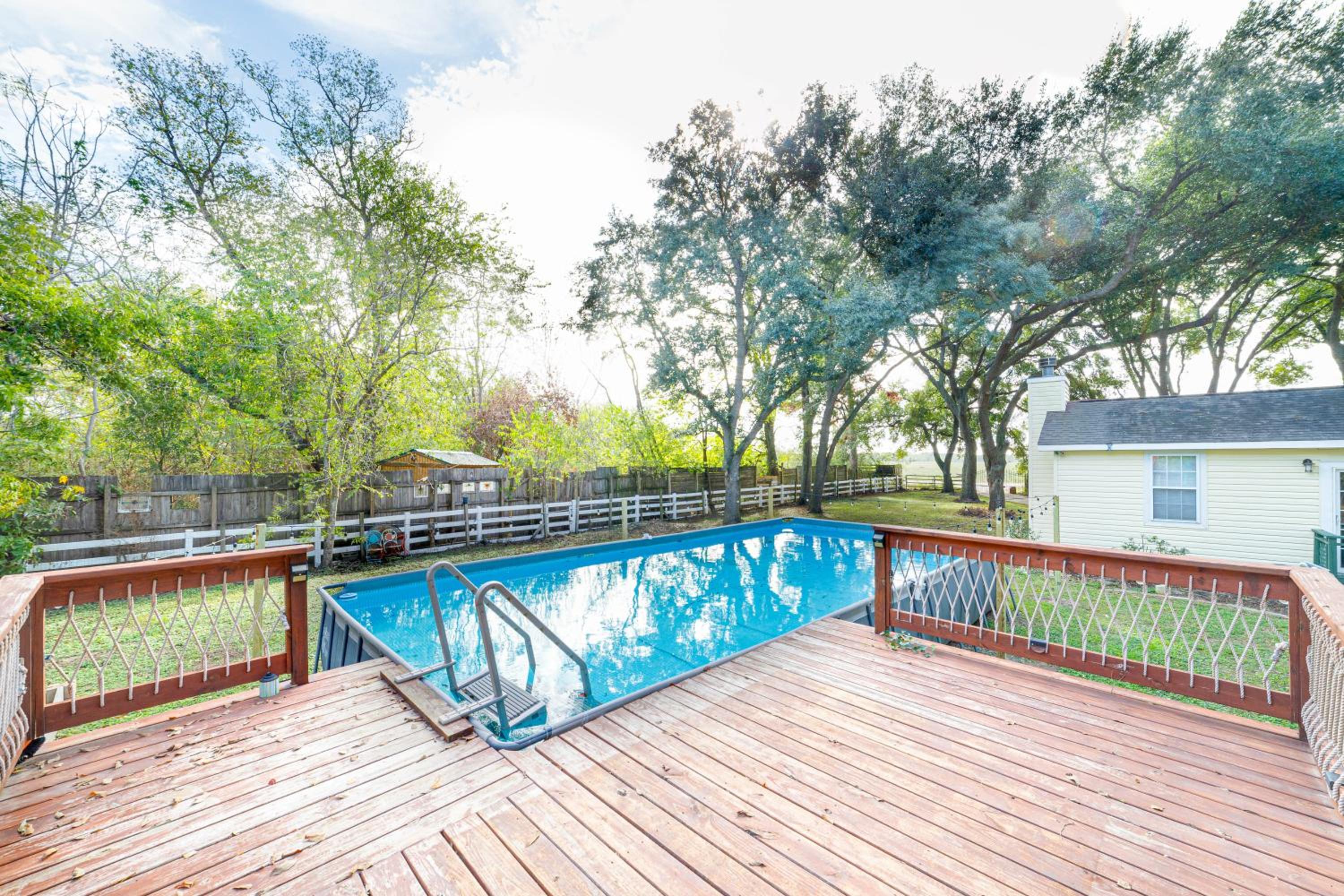 BELVEDERE Home with big pool-near Houston Downtown view 2
