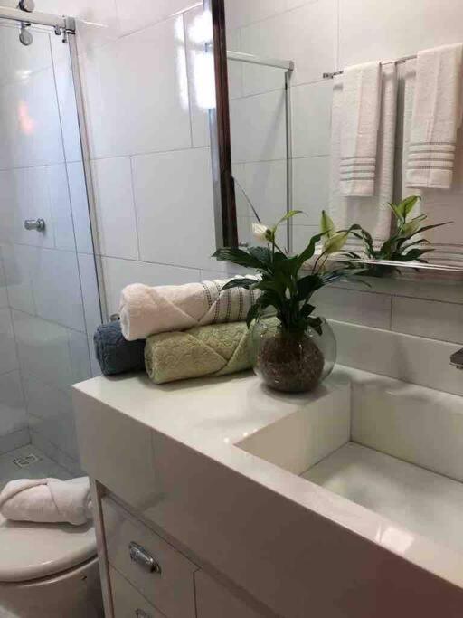 Apartamento com piscina/3 min da Praia