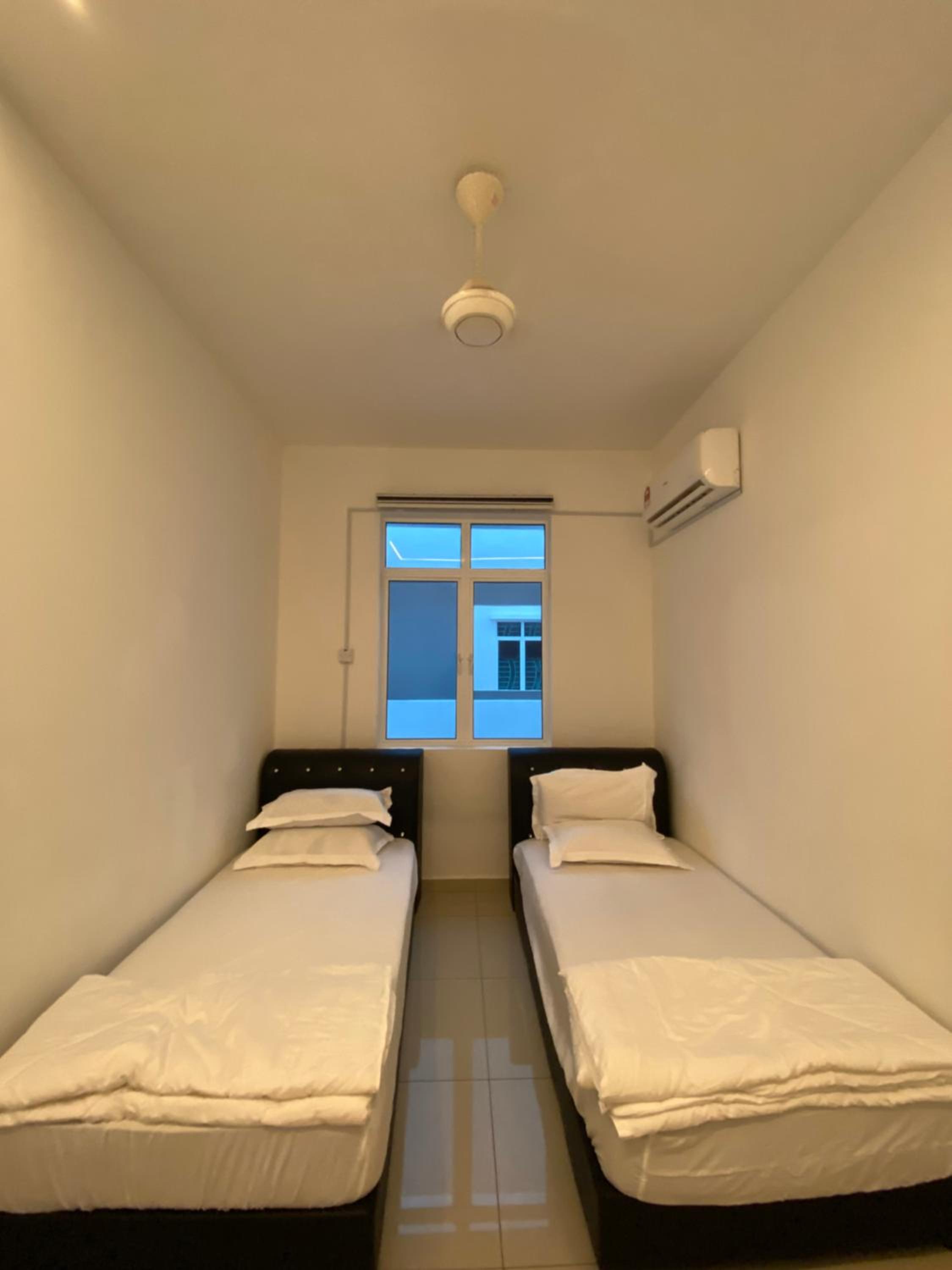 PROMO Luxury Condo 3 Bedrooms Near KLIA, Sepang, Nilai photo 6