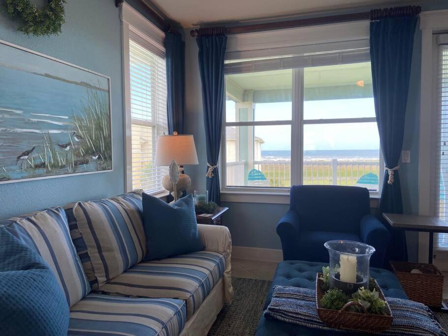 Unobstructed Beachfront Views at Private Beachfront Resort