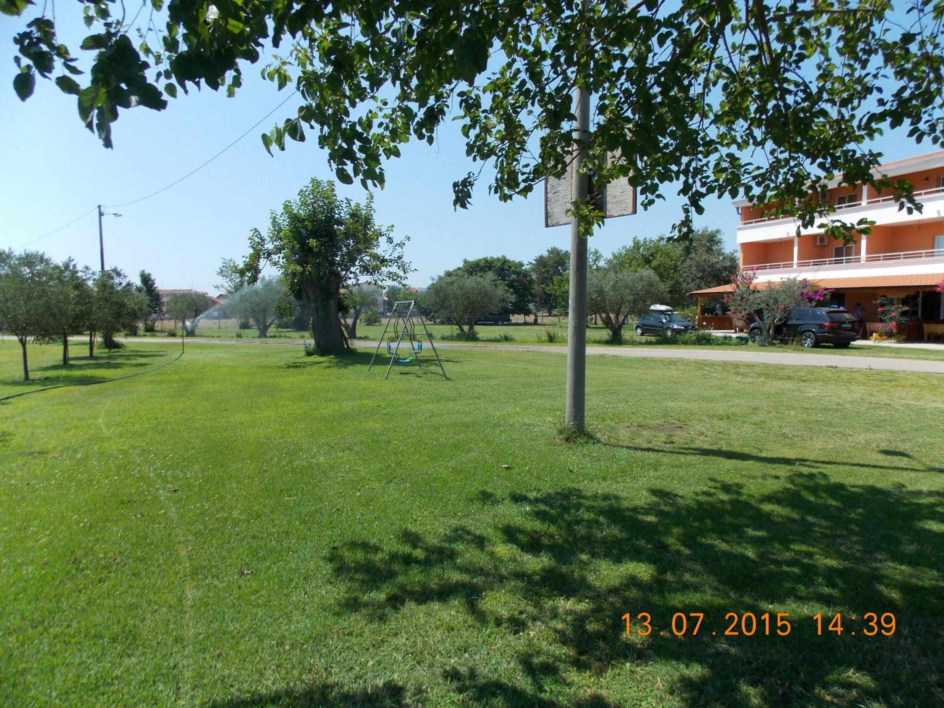 Photo 12