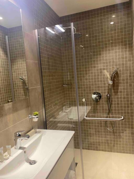 Lovely studio apartment inside Jebel Sifah resort view 3