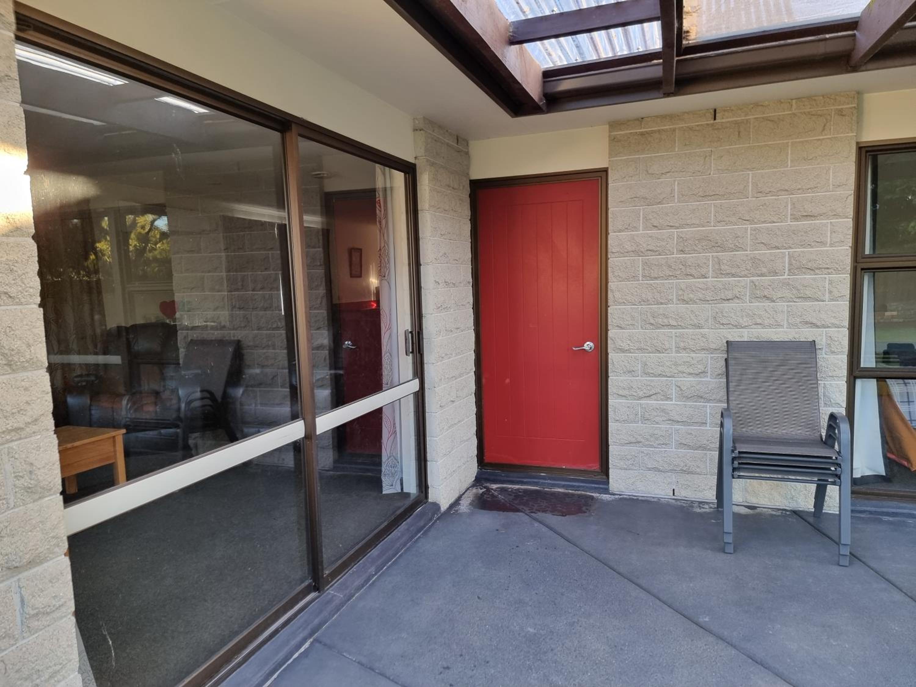 4bed 2bath house 5 mins walk to Palms & Golf club view 3