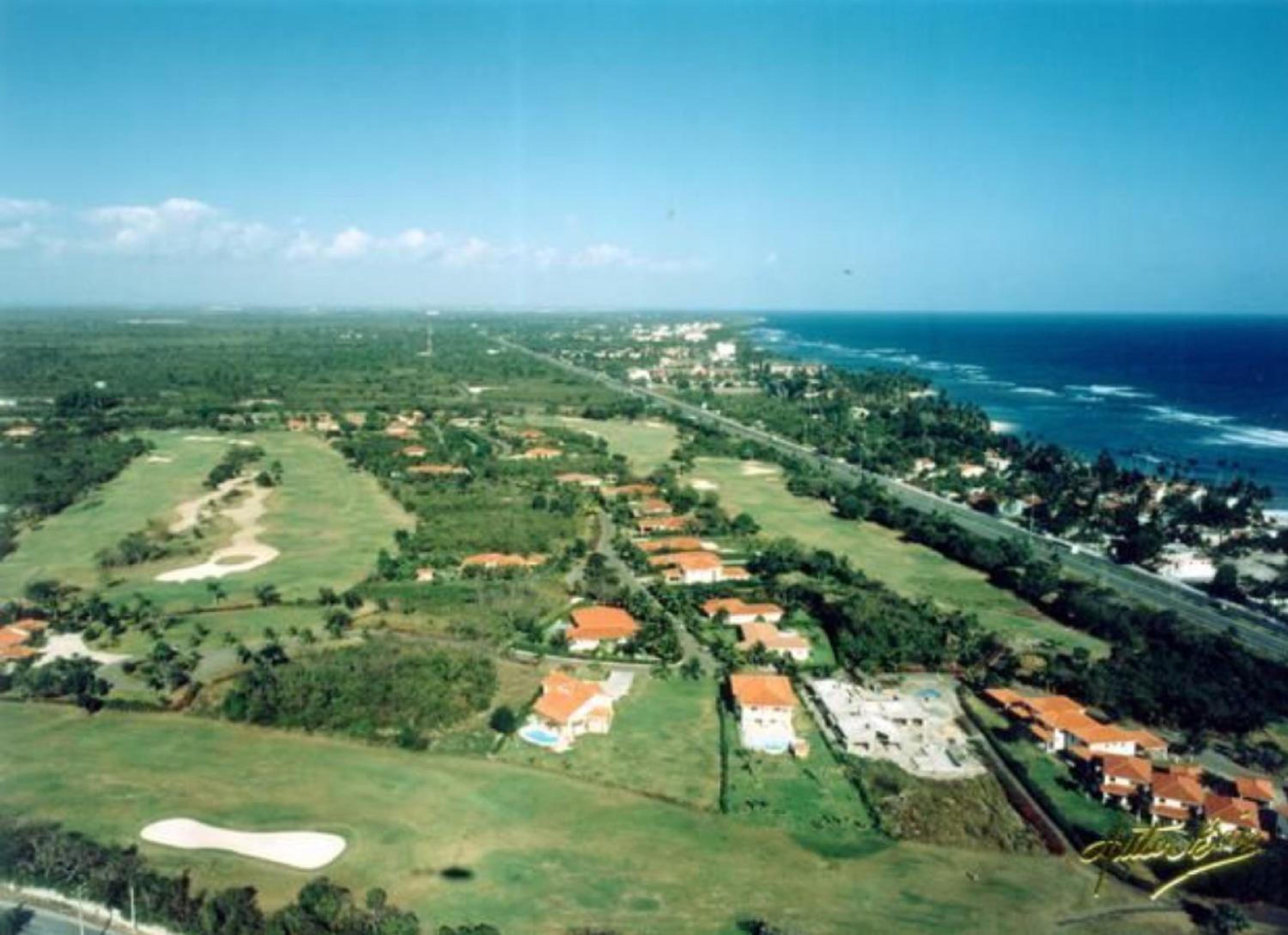 Metro Golf Villa