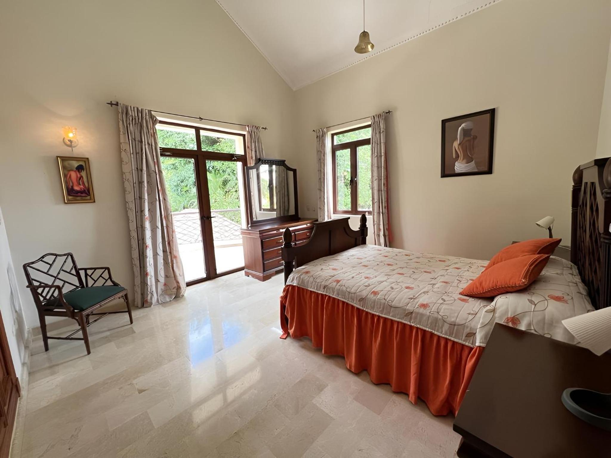 Metro Golf Villa