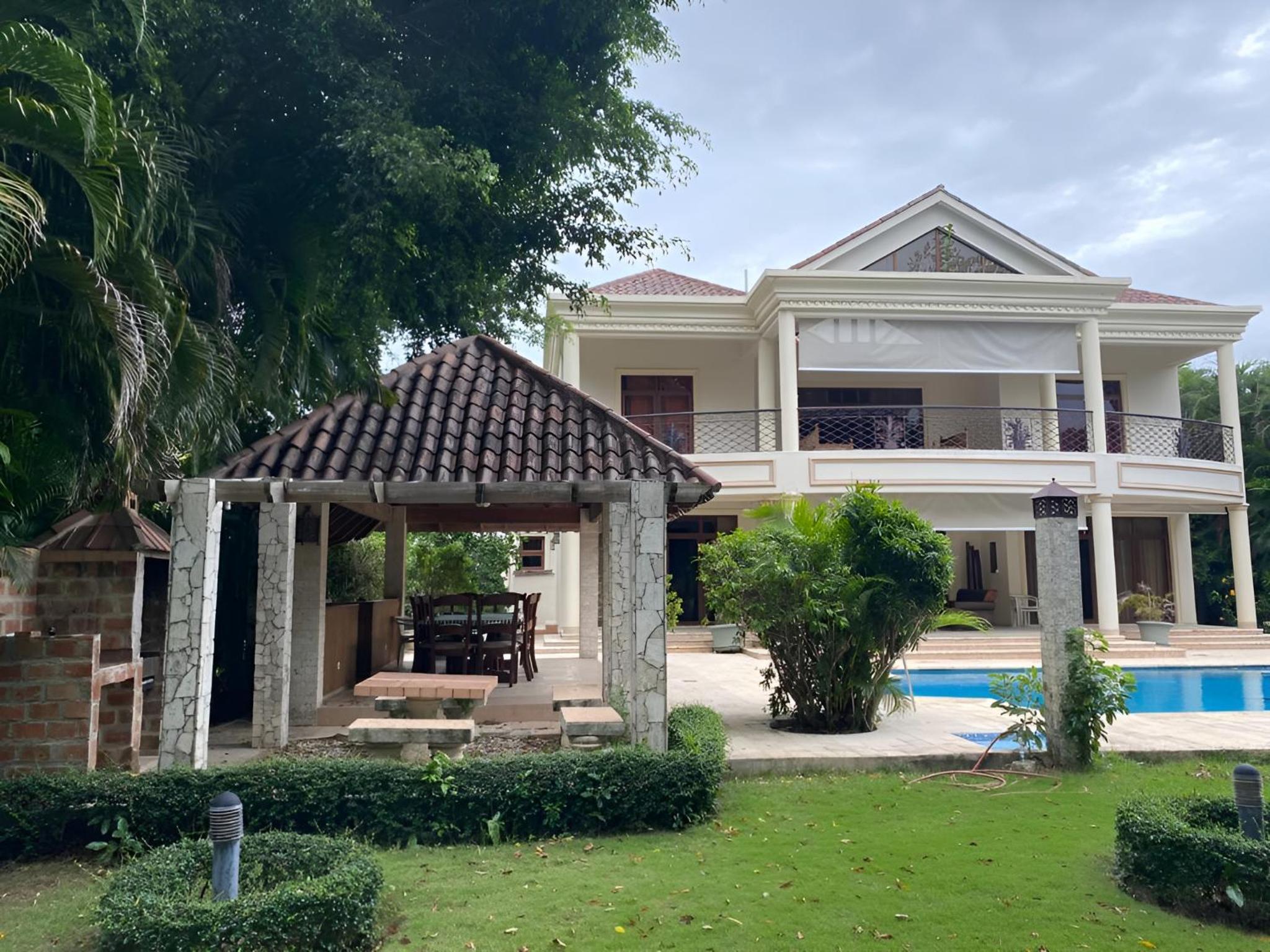 Metro Golf Villa
