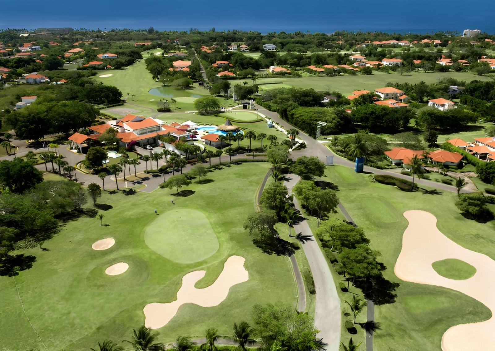 Metro Golf Villa