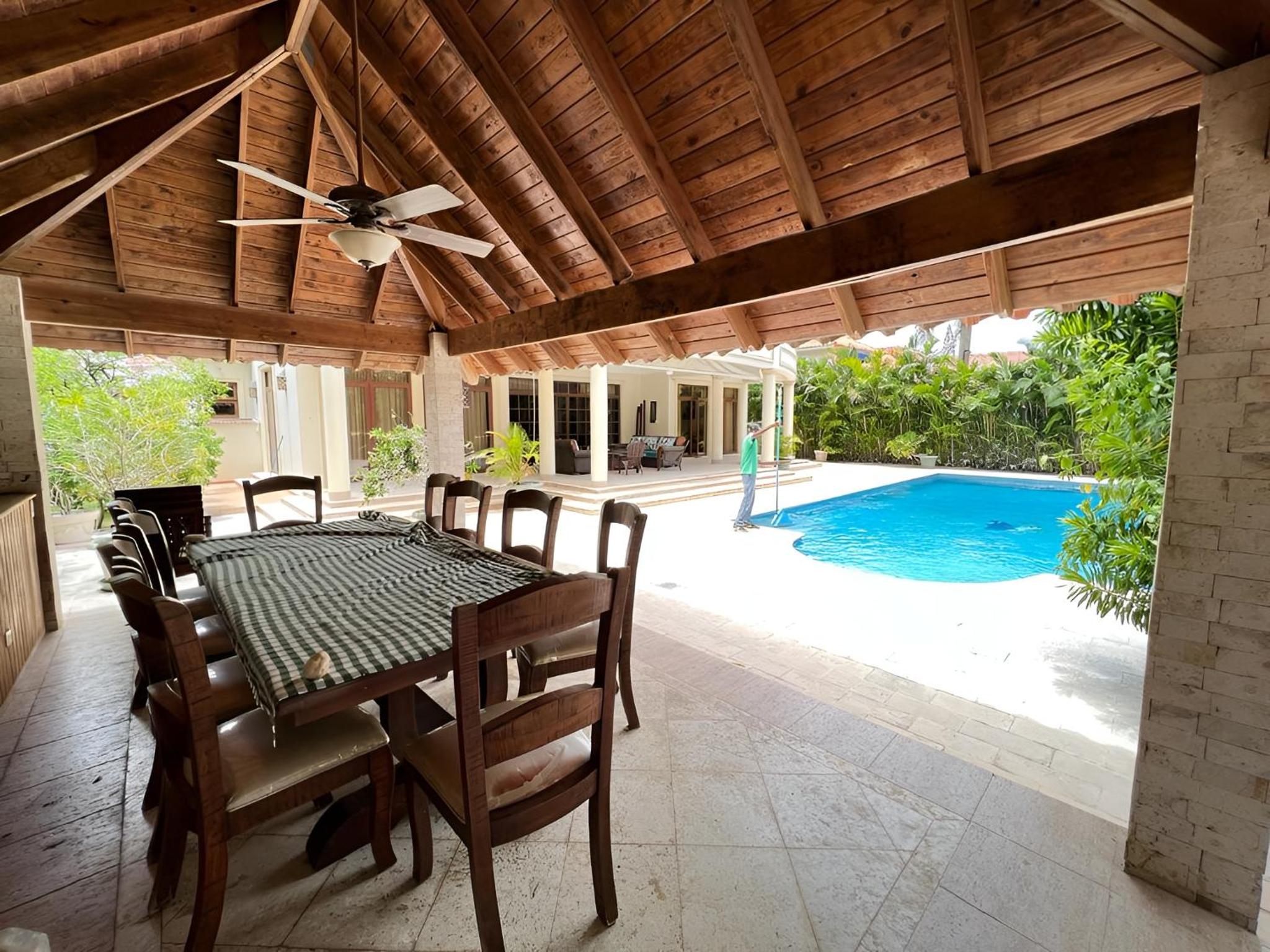 Metro Golf Villa