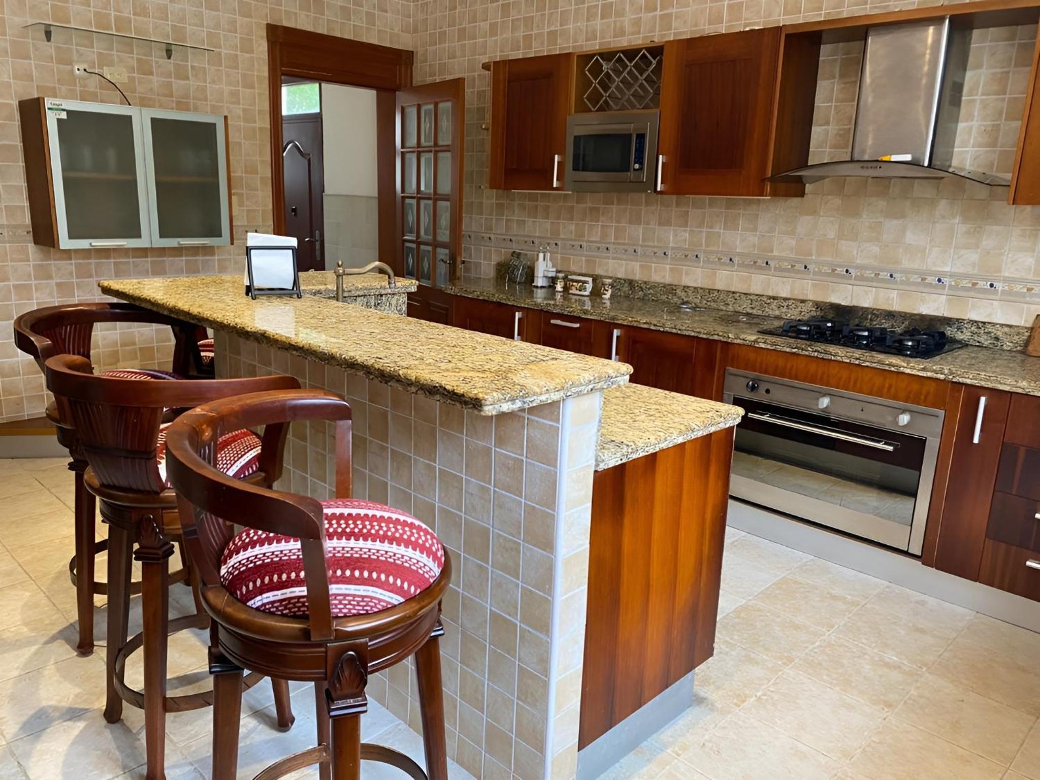 Metro Golf Villa