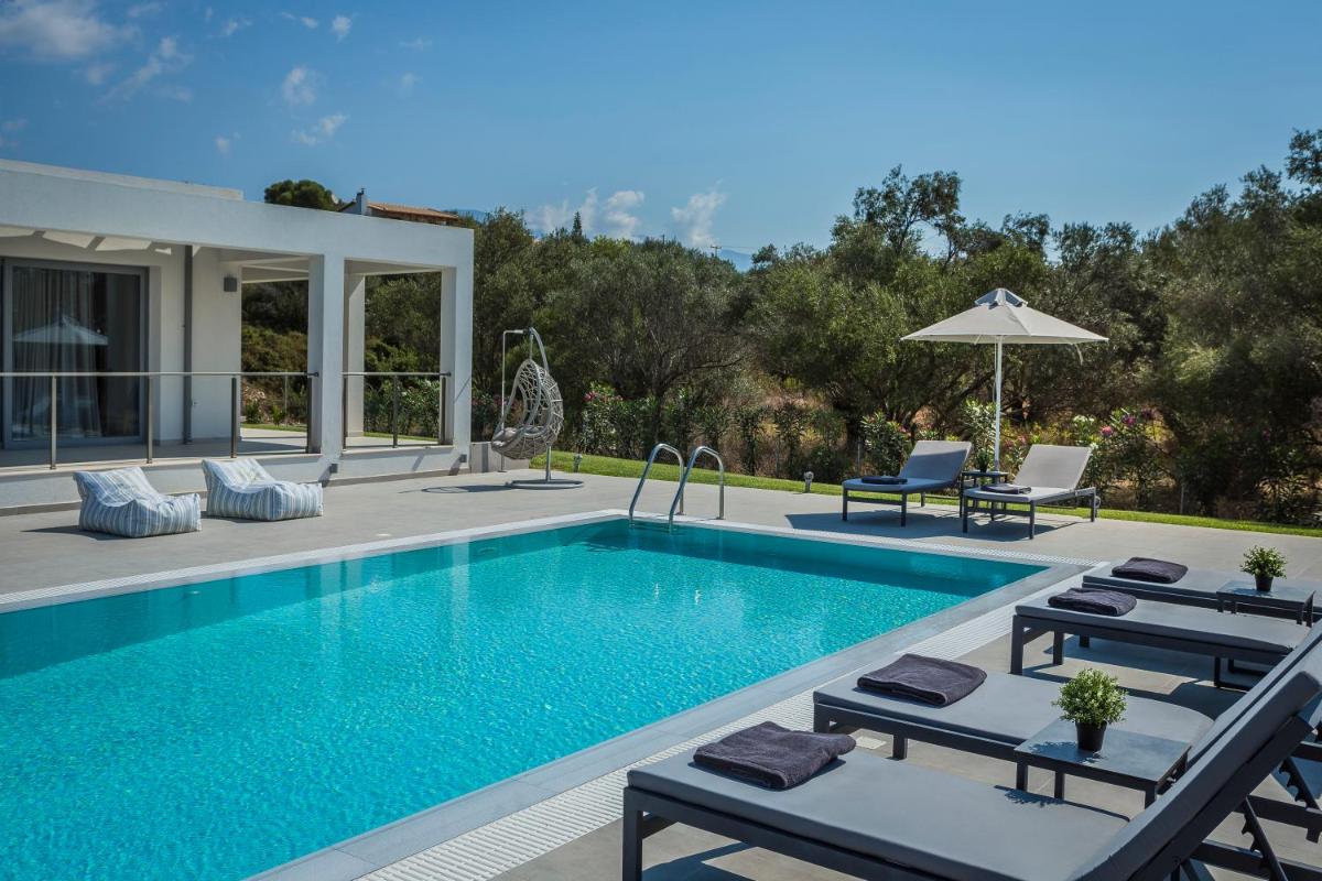 Romeo & Juliet Villas view 2