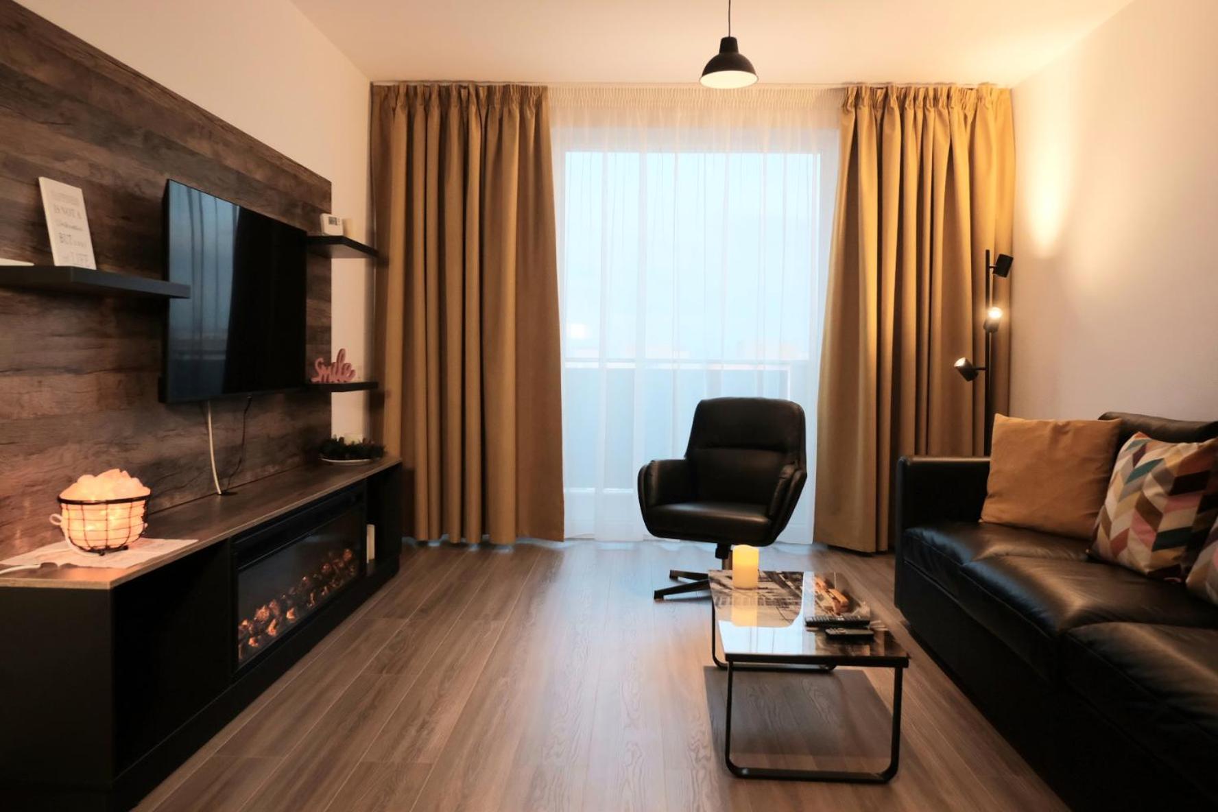 BrasoVista - PAJ Premium Apartments in URBAN Plaza view 2