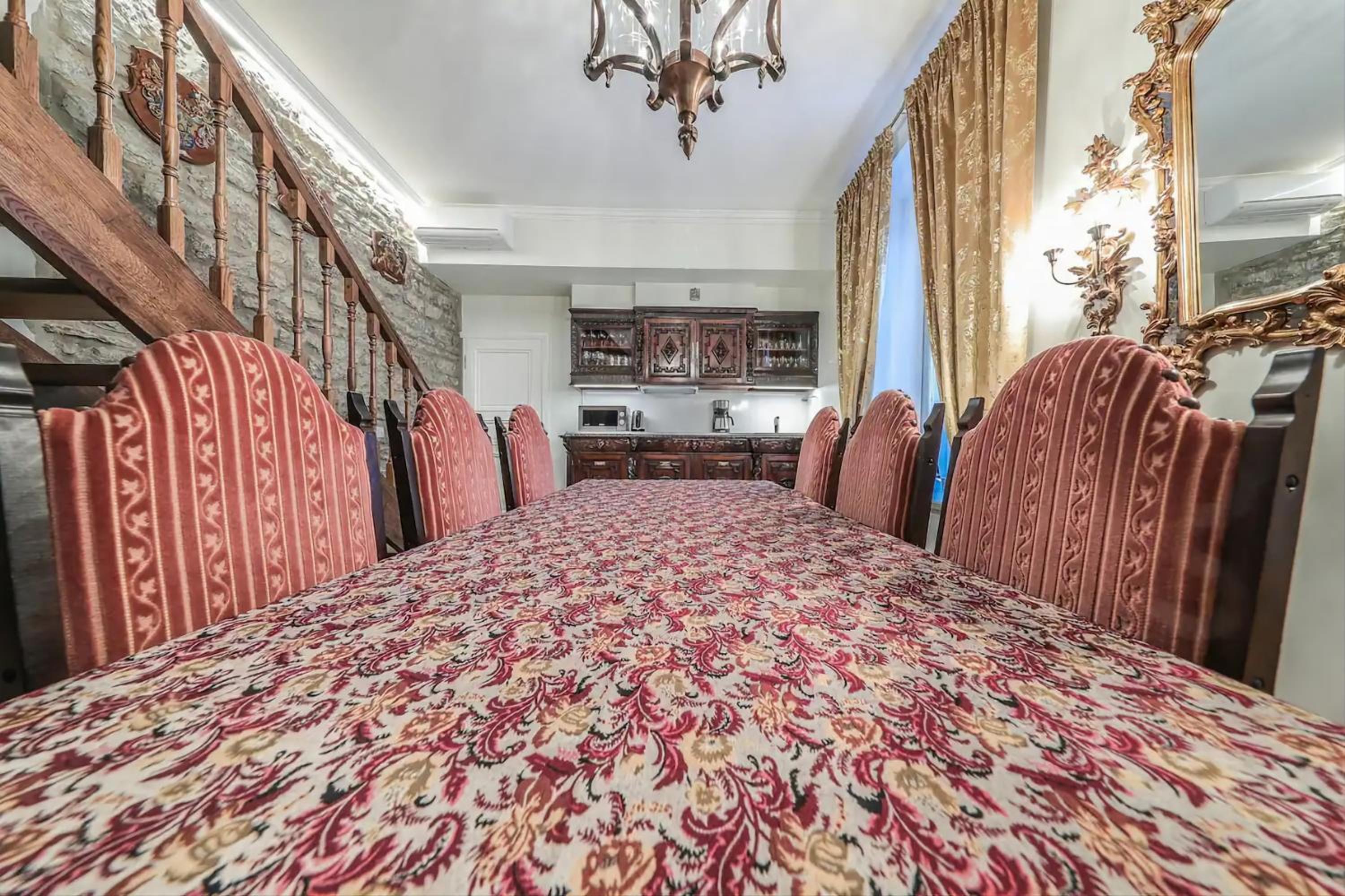 Luxury Medieval 2 Storey apartment with Antique Furniture in Old Town view 3