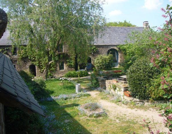 La Grange de Coatélan view 3